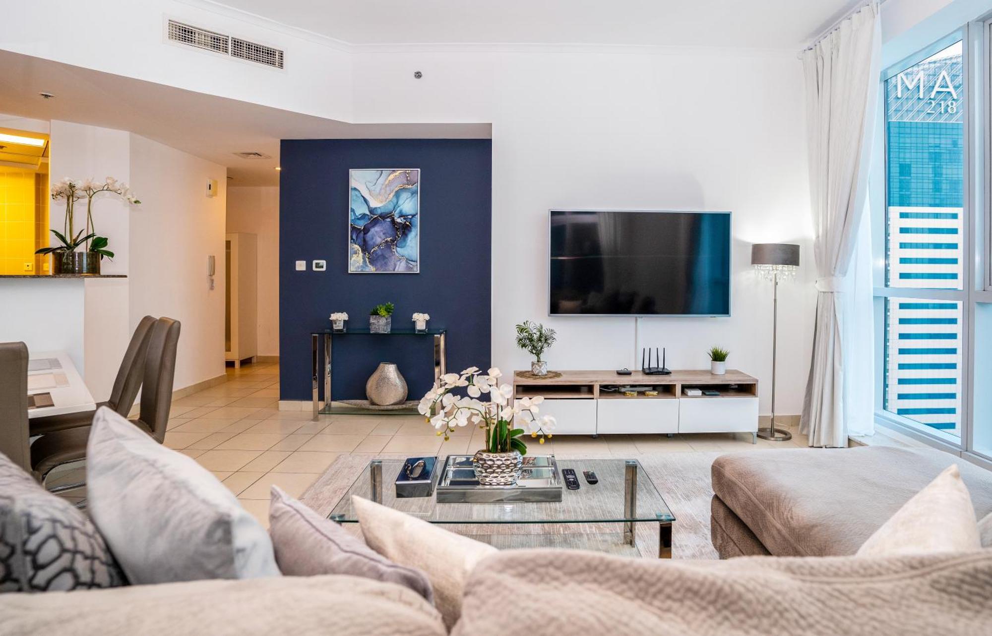Homesgetaway - Cozy 2br At The Torch Marina Apartment *