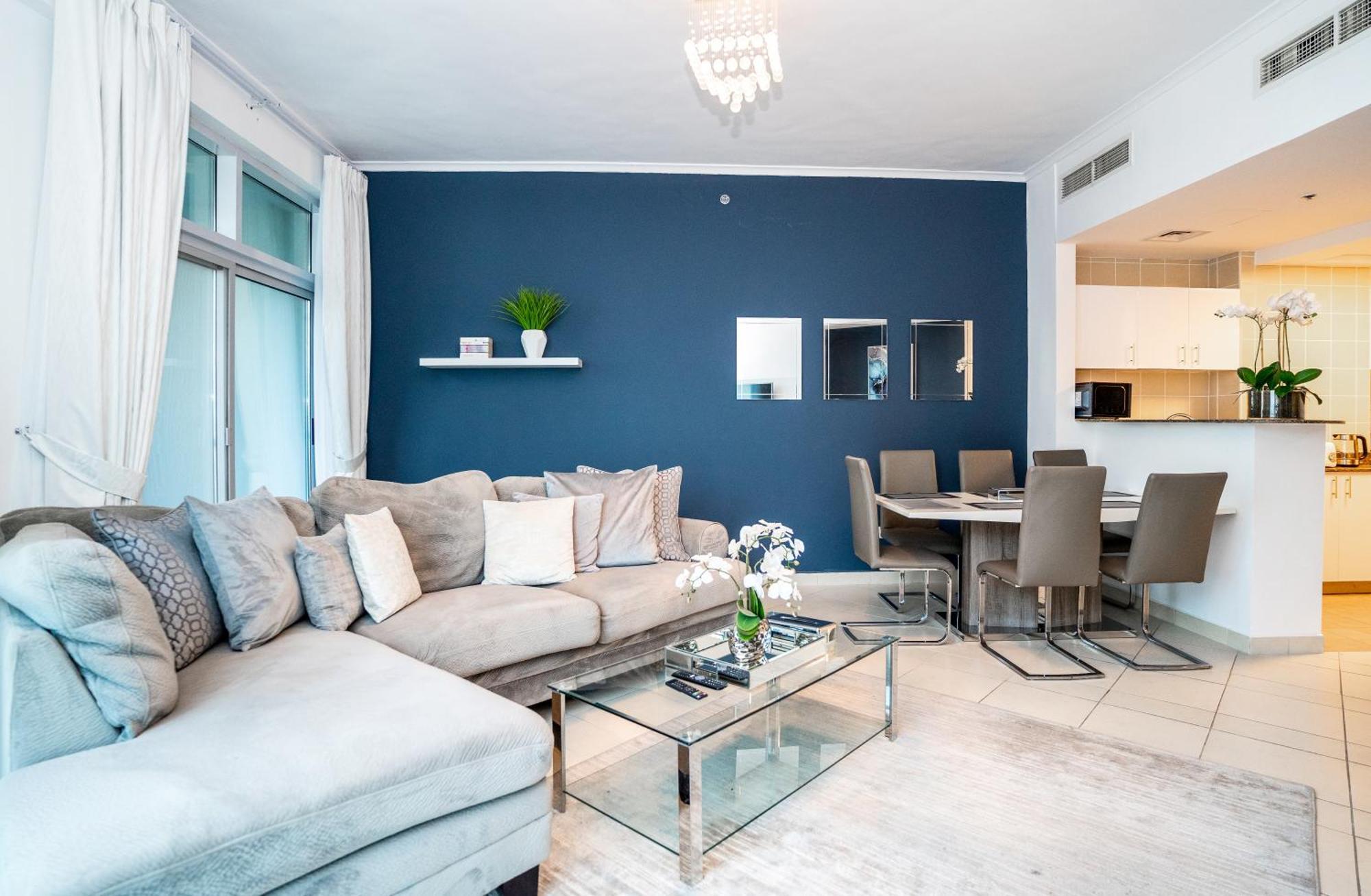Homesgetaway - Cozy 2br At The Torch Marina Apartment Dubai