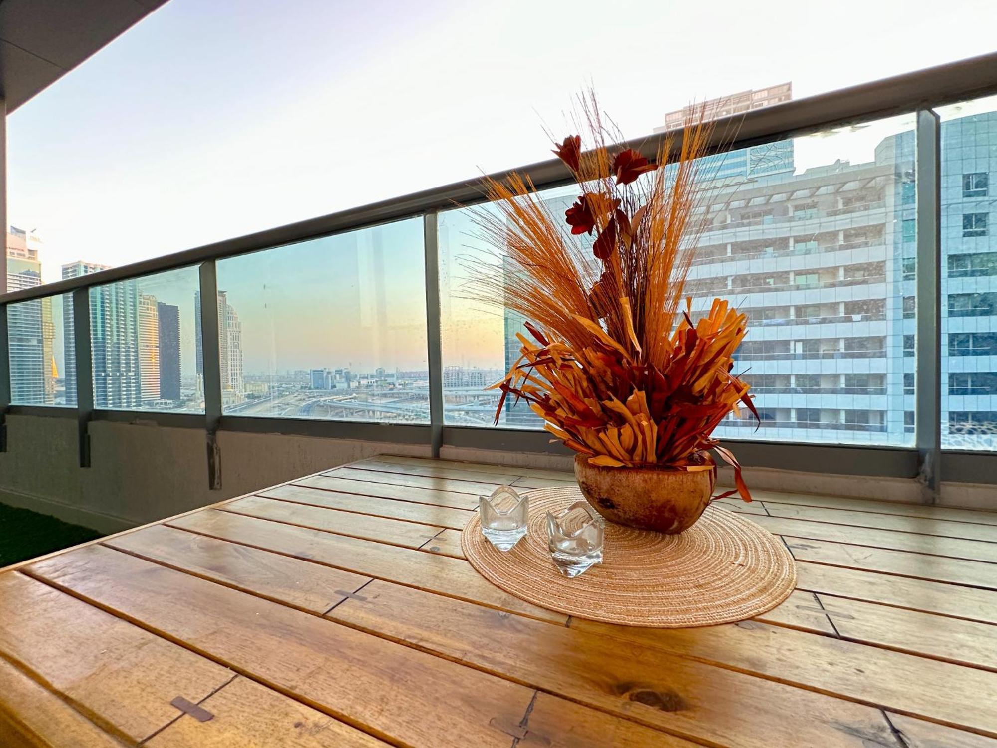 Apartment Luxury & Centric Flat With Balcony Views In Marina *