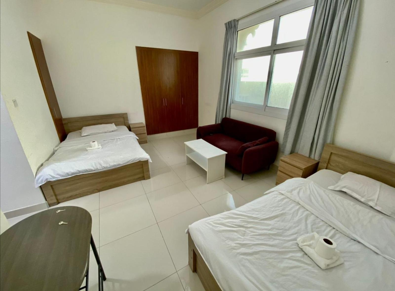 Daire Cozy And Small Partitions For Men Guests In