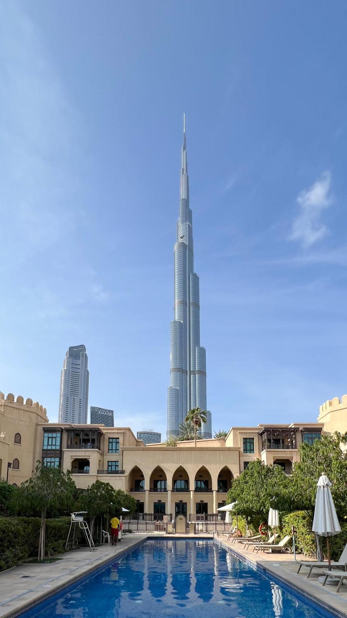 Apartamento Luxurious Unique 2 Bed With Private Jacuzzi & Garden - Connected To Souk Al Bahar - Mall *