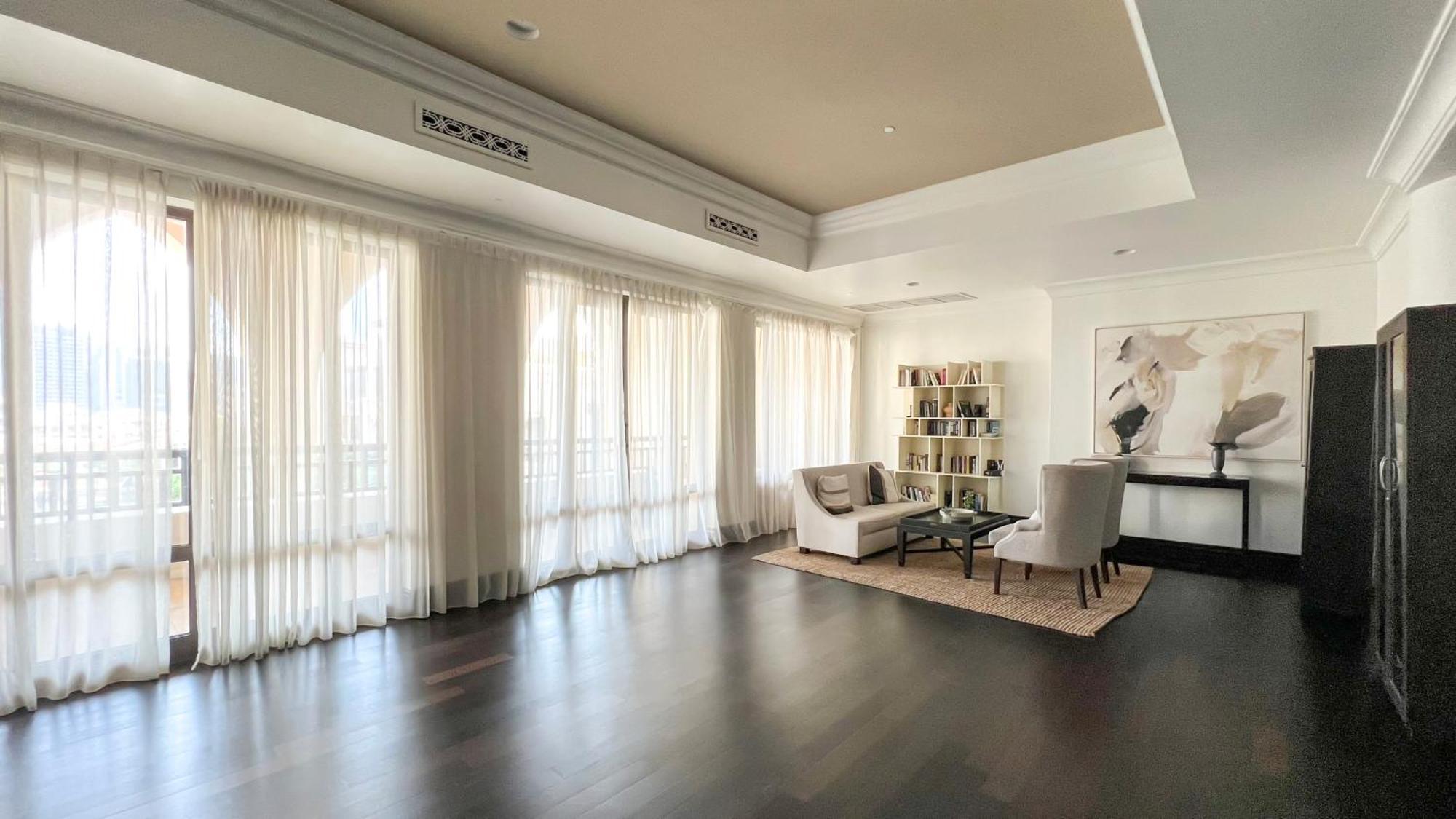 Luxurious Unique 2 Bed With Private Jacuzzi & Garden - Connected To Souk Al Bahar - Mall Apartamento Dubai