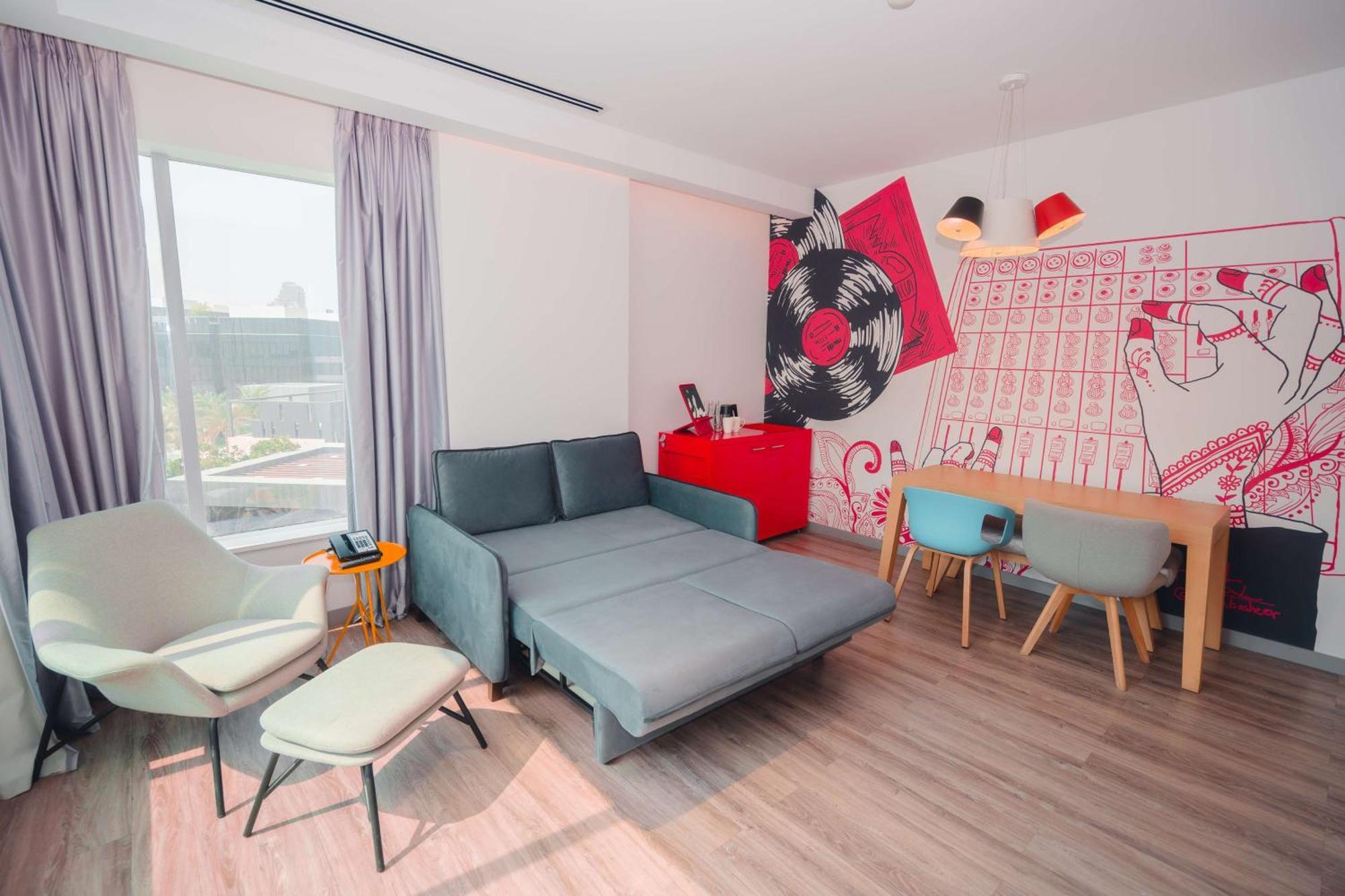 Radisson Red Silicon Oasis Hotel 4*