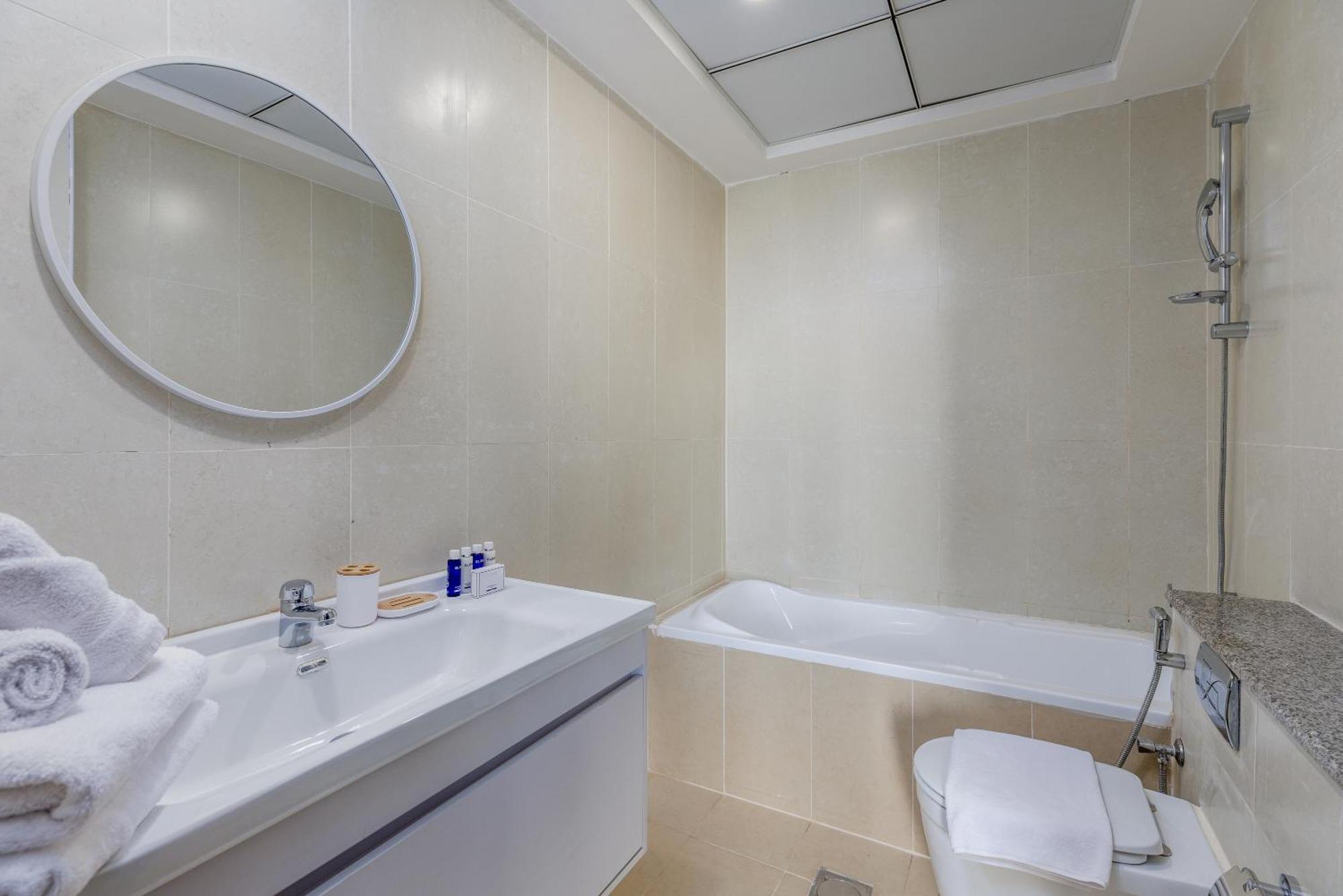 Maison Privee - Modern Urban Retreat In The Heart Of Marina Apartamento Dubai