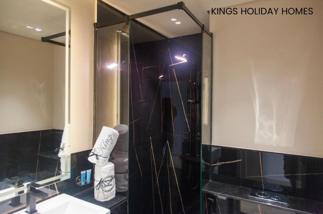 Binghatti Canal , Burj Khalifa View With Private Jacuzzi And Cinema Screen ,kings Apartamento