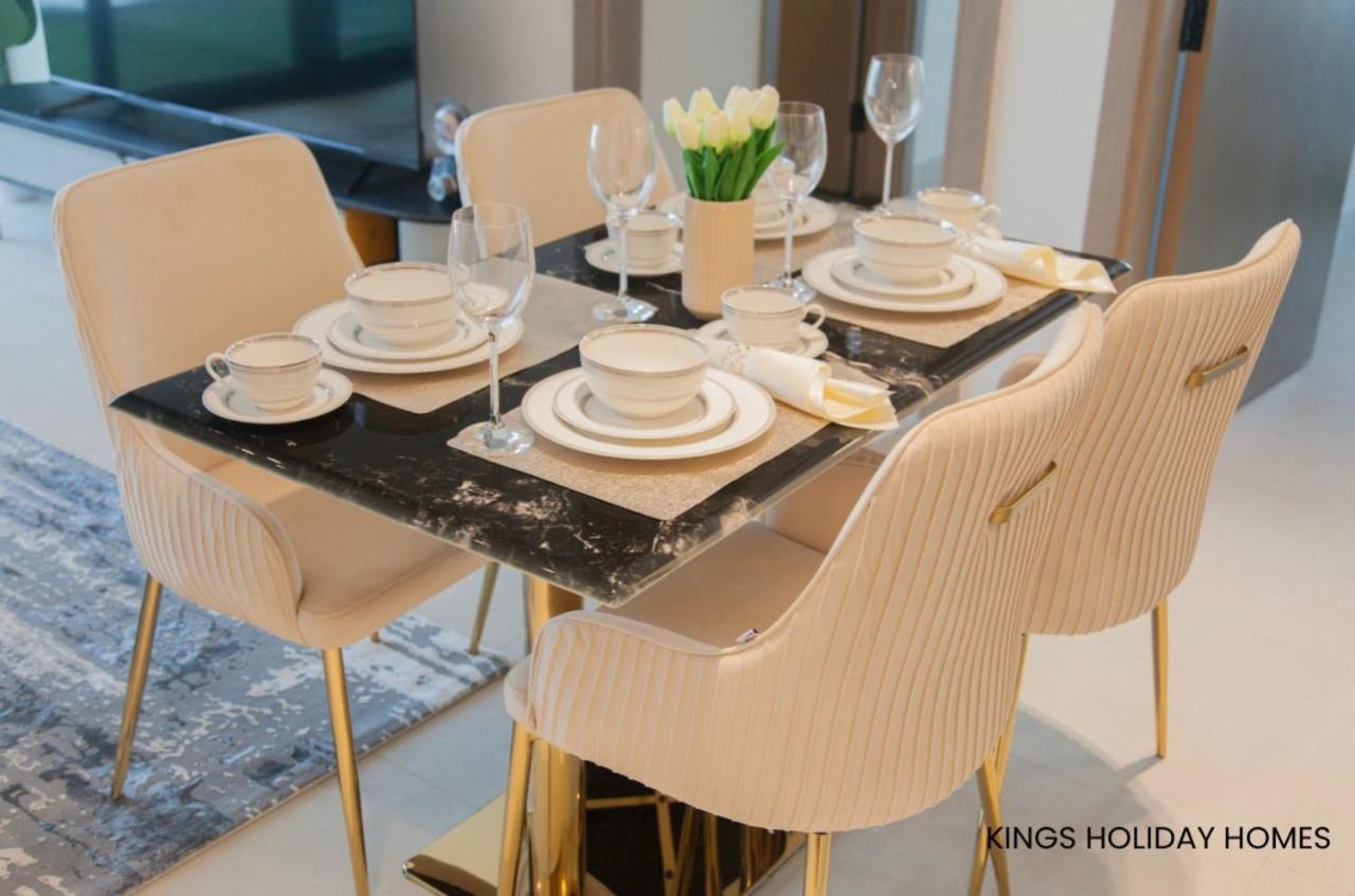 Apartamento Binghatti Canal , Burj Khalifa View With Private Jacuzzi And Cinema Screen ,kings Dubai