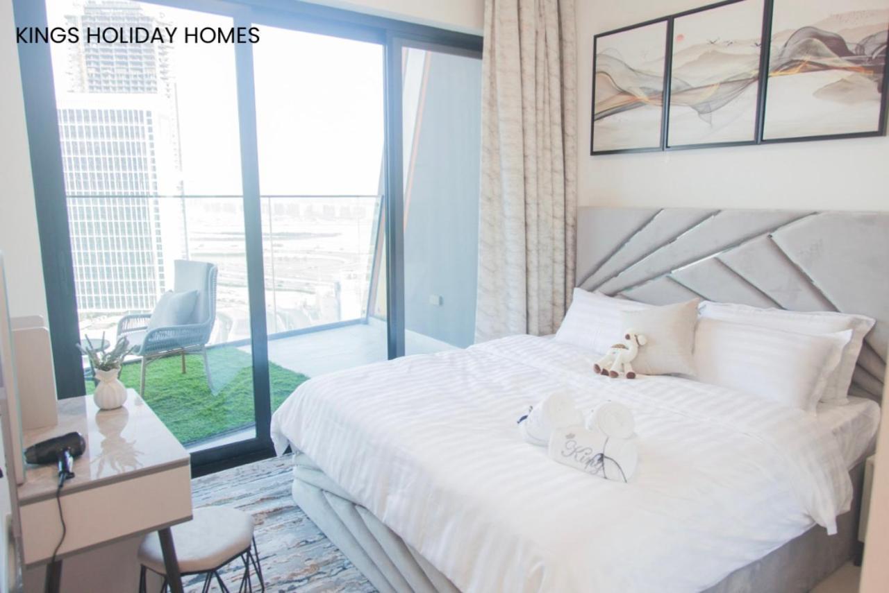 Apartamento Binghatti Canal , Burj Khalifa View With Private Jacuzzi And Cinema Screen ,kings Dubai