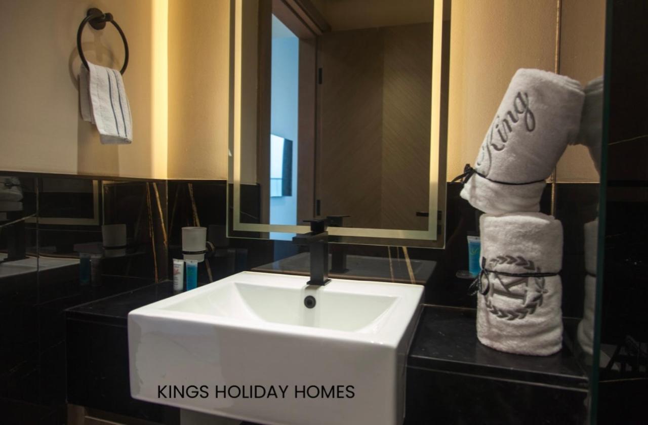 Apartamento Binghatti Canal , Burj Khalifa View With Private Jacuzzi And Cinema Screen ,kings