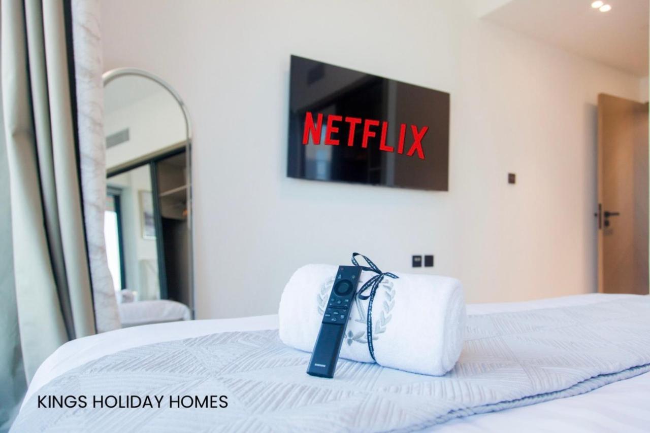 Binghatti Canal , Burj Khalifa View With Private Jacuzzi And Cinema Screen ,kings Apartamento