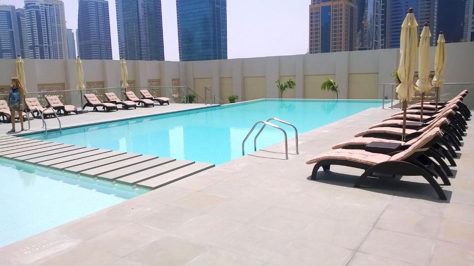 New Stylish 1 Bd In West Avenue Marina Daire