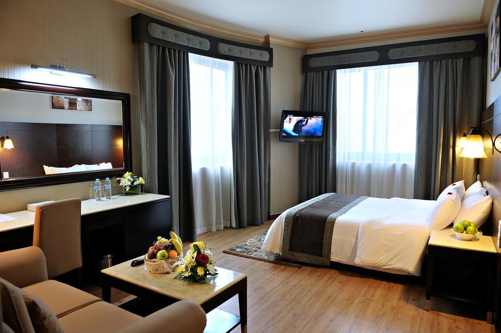 Signature Al Riqqa Hotel