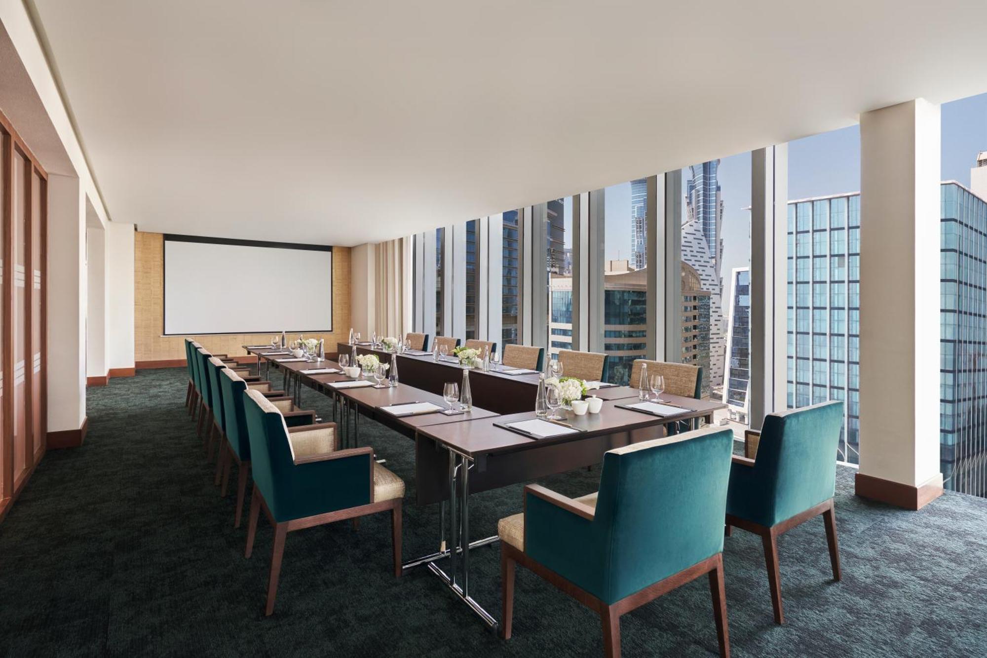 Hotel Anantara Downtown