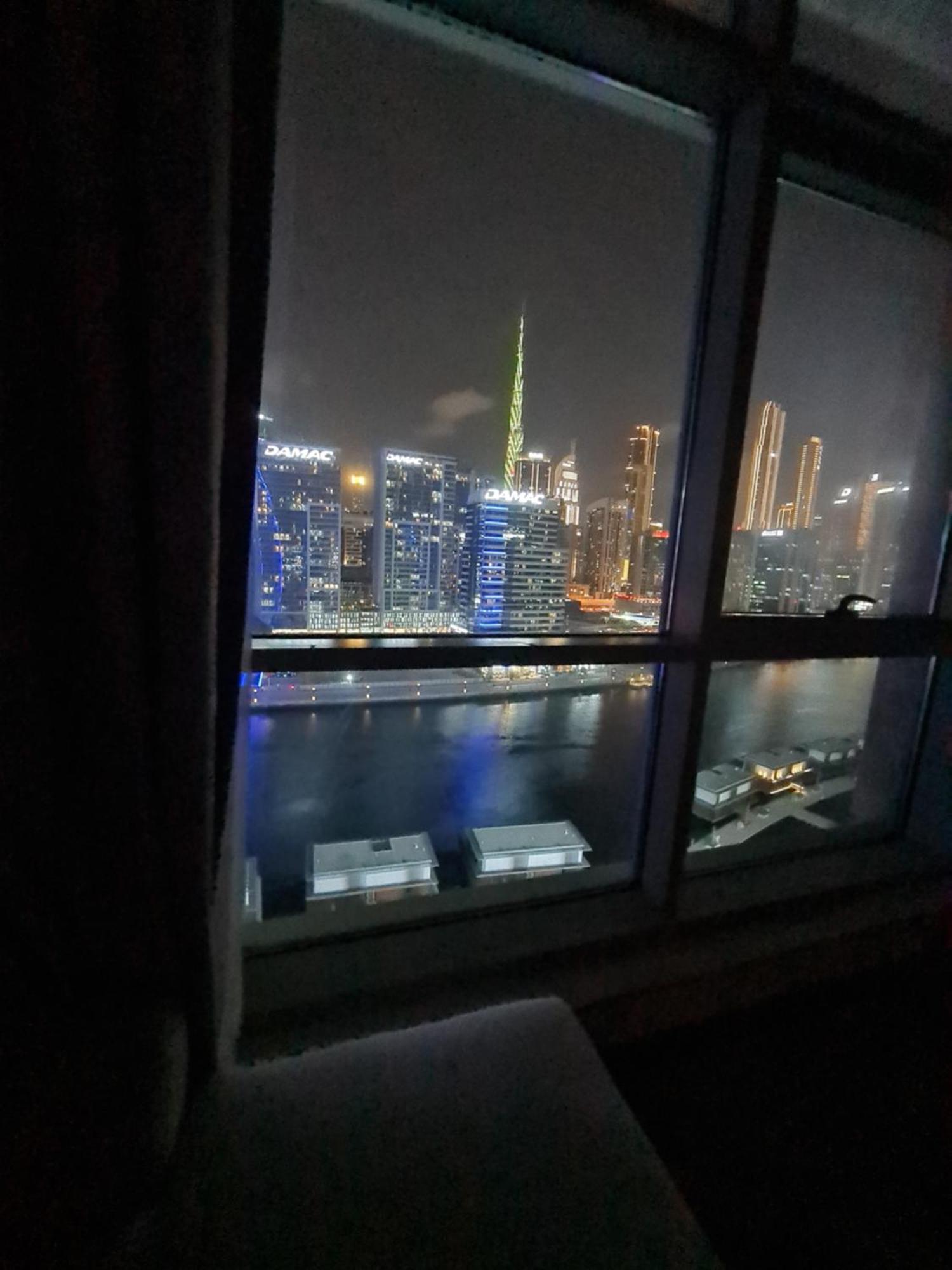 Big 1 Bedroom Direct Burj Khalifa And Canal View *