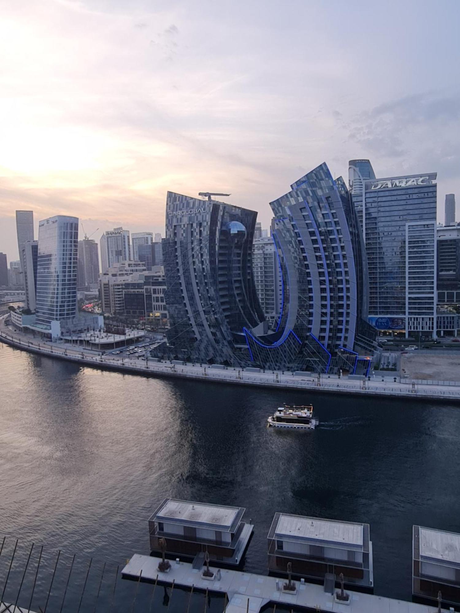 Big 1 Bedroom Direct Burj Khalifa And Canal View