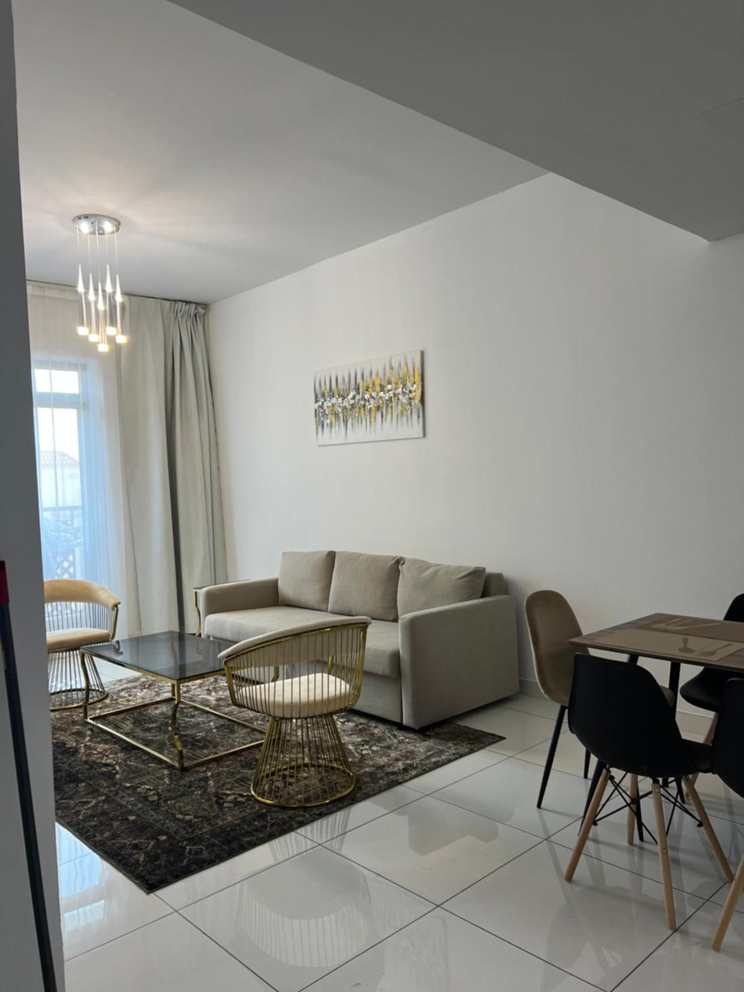 Apartment One Bed In Plazzo Heights Jvc