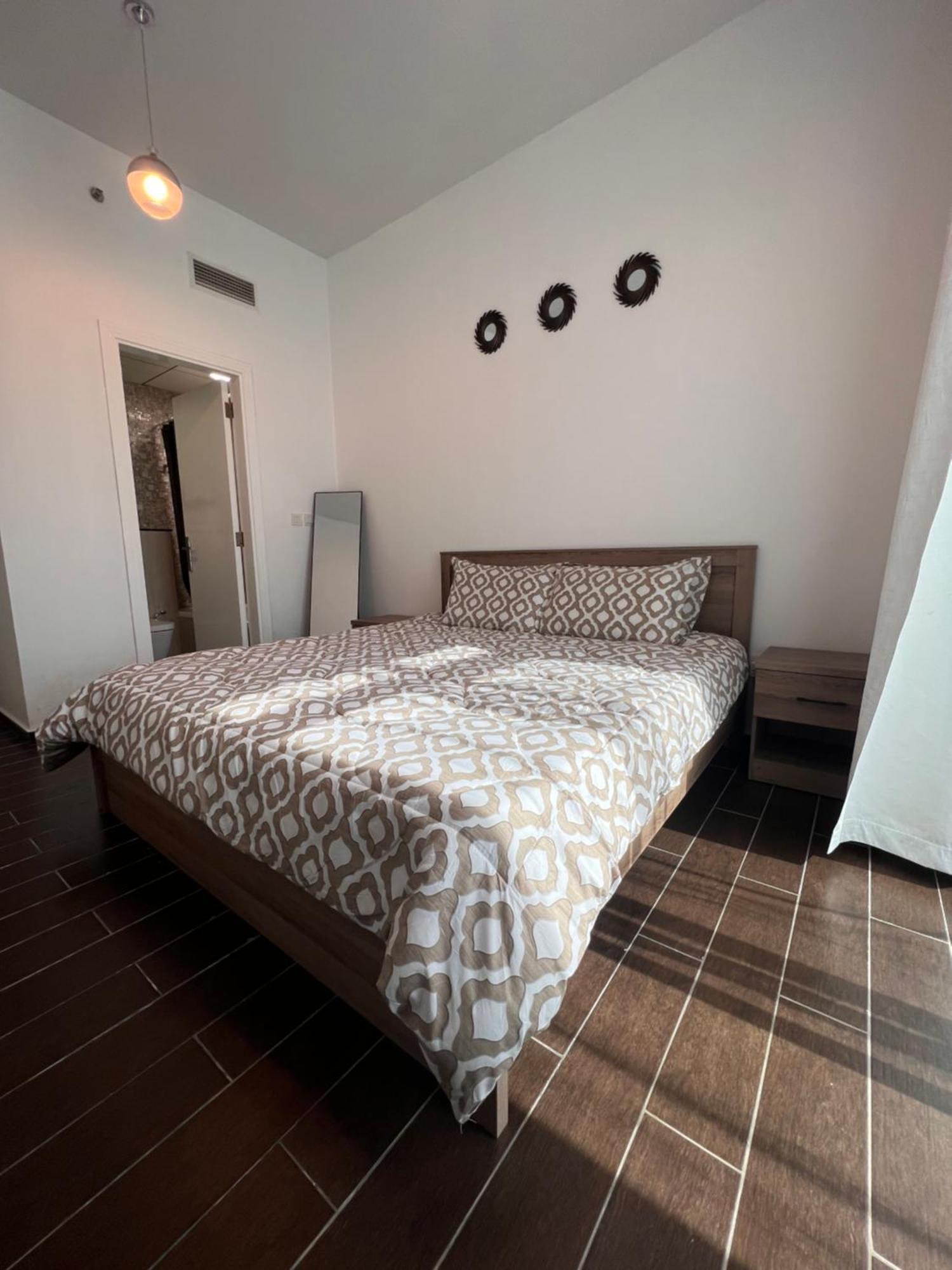 Apartment One Bed In Plazzo Heights Jvc