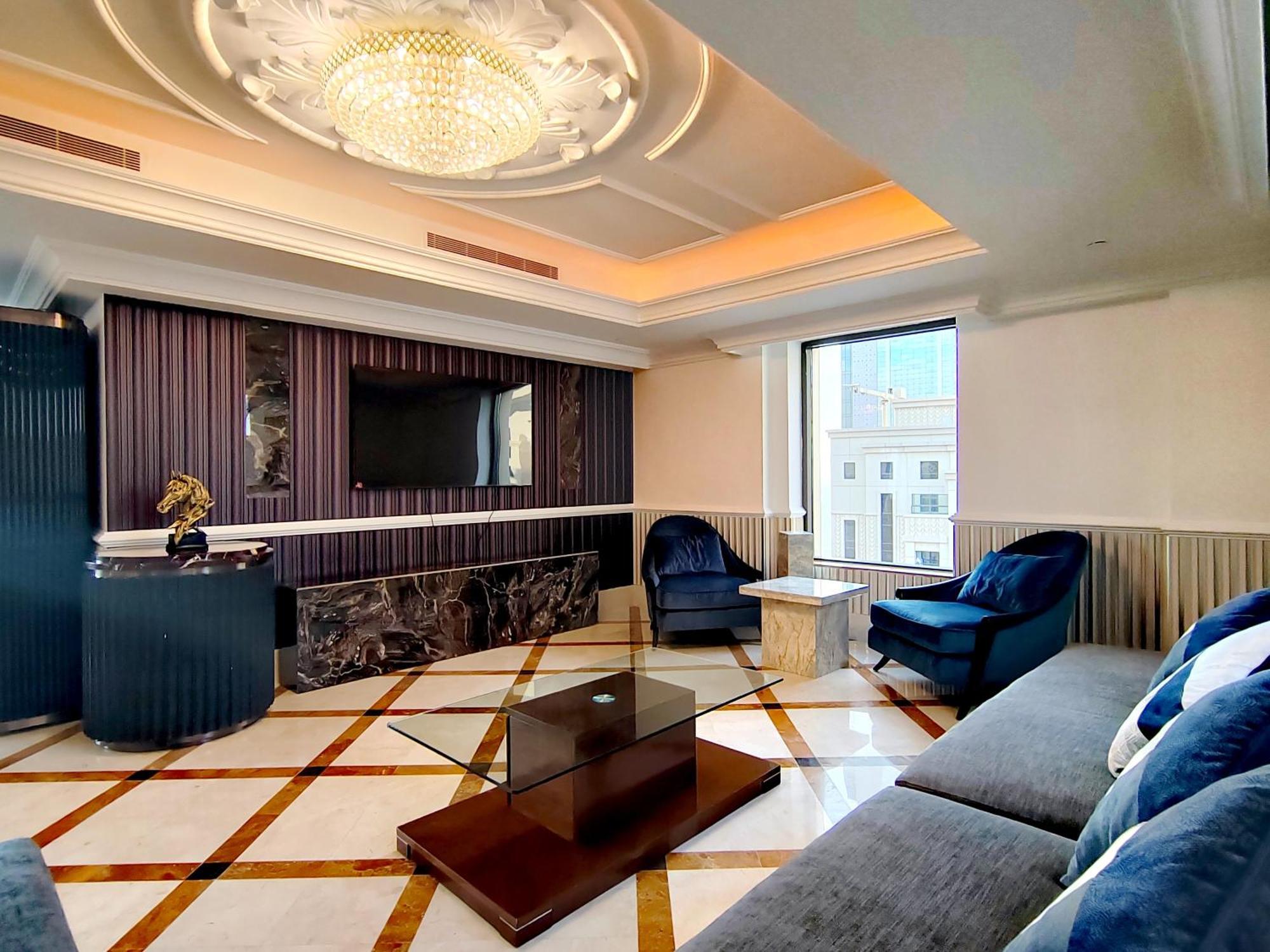 Penthouse With Private Pool And Big Private Terrace Apartment