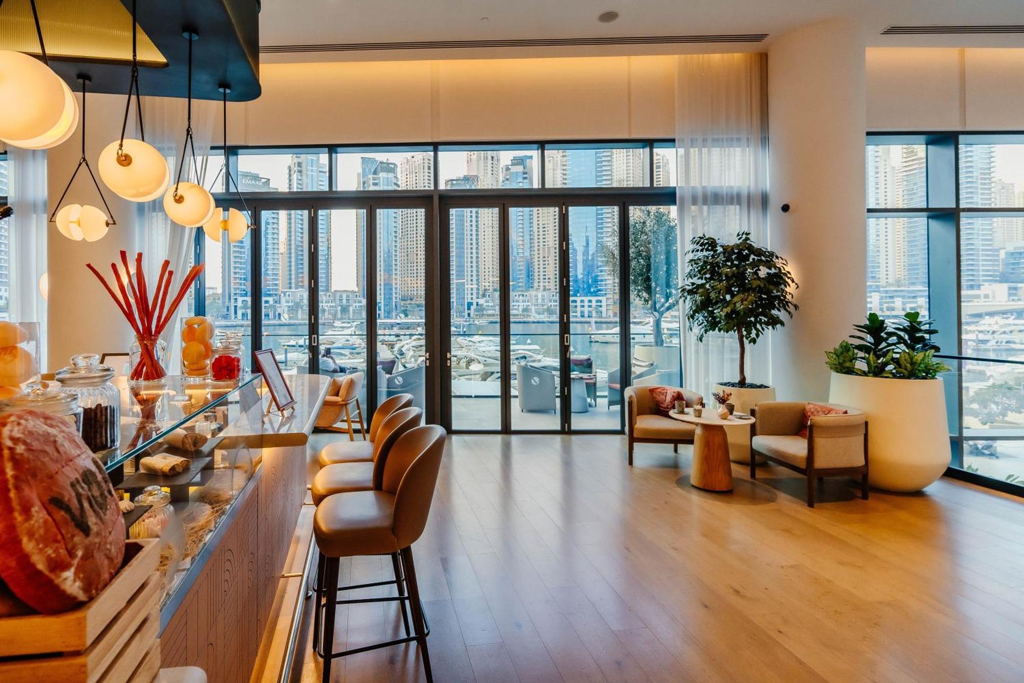 Apartment Vida Marina & Yacht Club , And Residences , Luxurious 2br Dubai