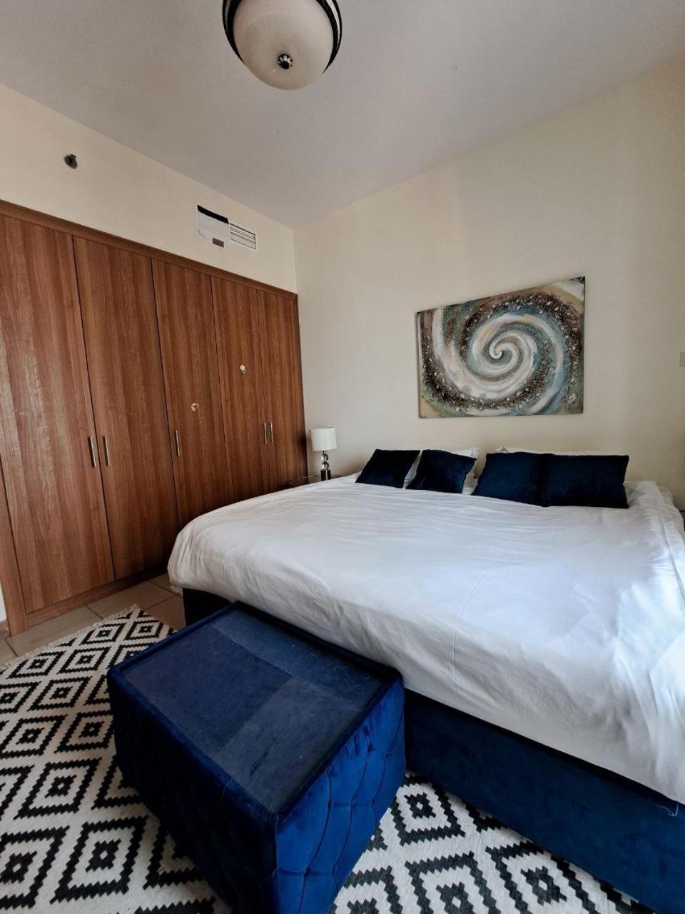 Serenity Paradise 2br In Marina * Dubai