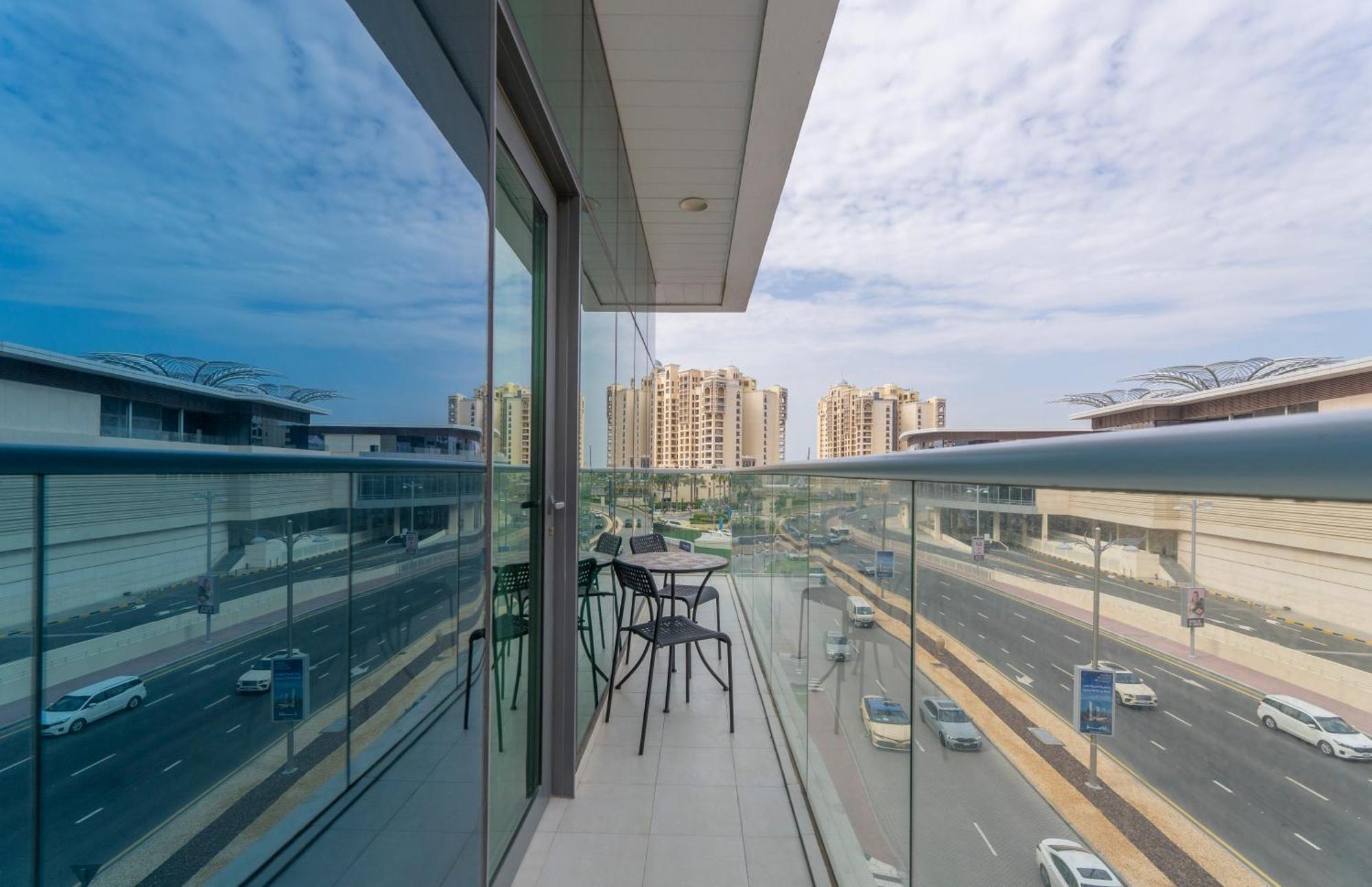 Apartment With Private Access At Palm Jumeirah Dubai