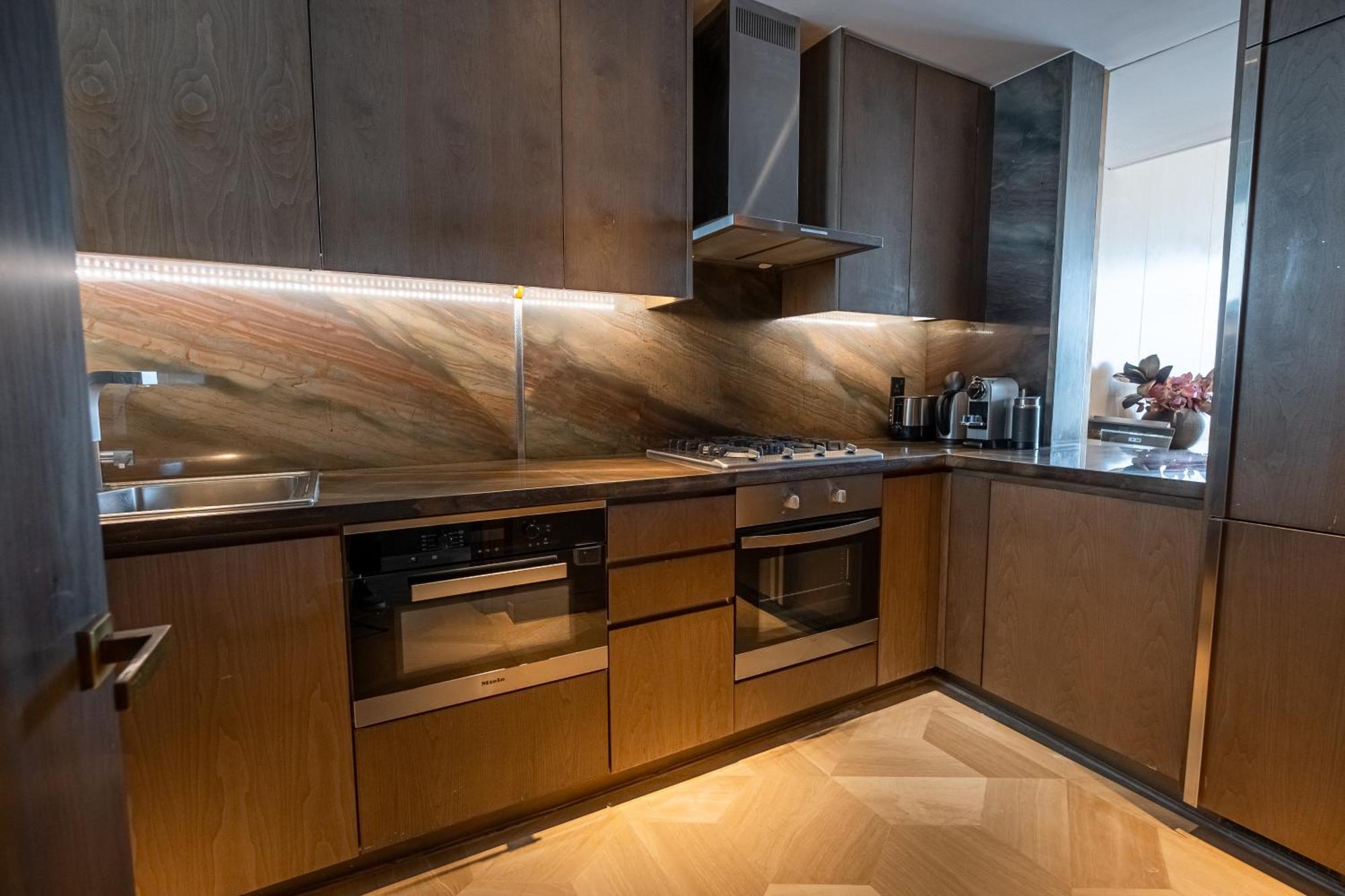 Daniels Stunning 2br With Full Sea View At Five *