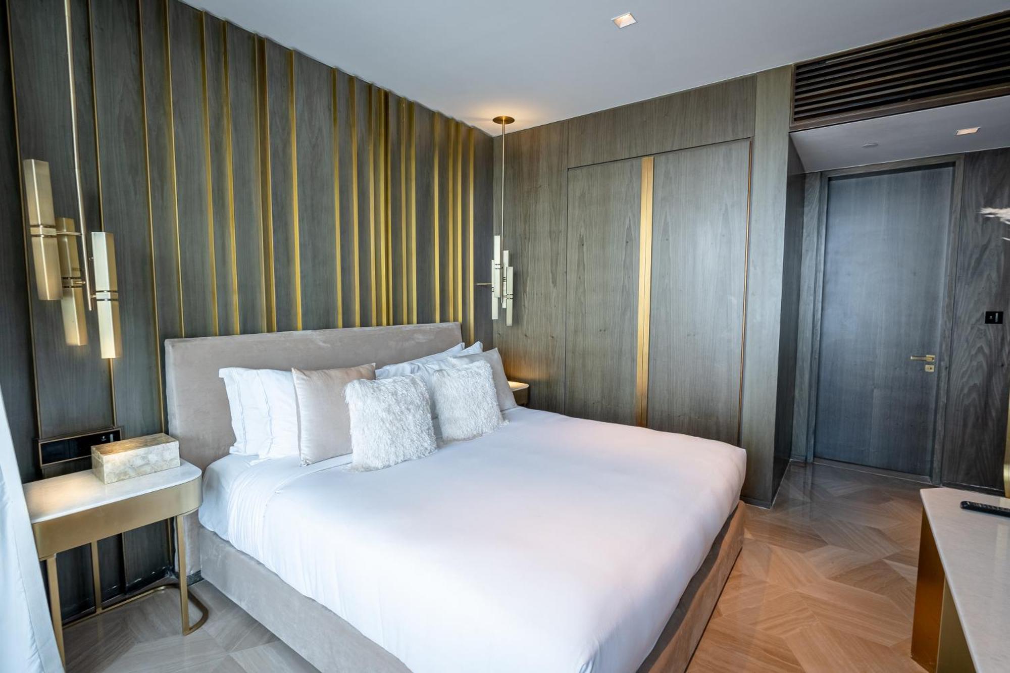 Daniels Stunning 2br With Full Sea View At Five Apartment Dubai
