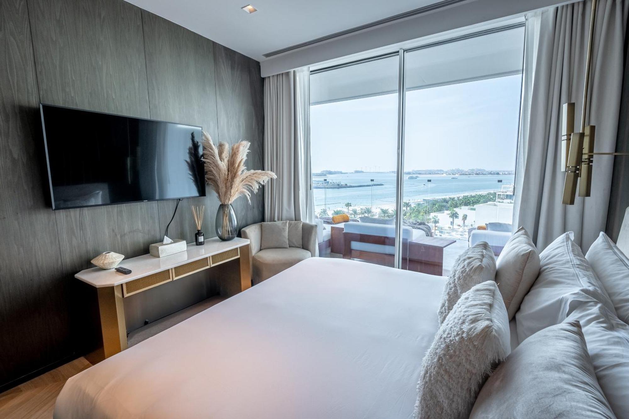 Apartment Daniels Stunning 2br With Full Sea View At Five *