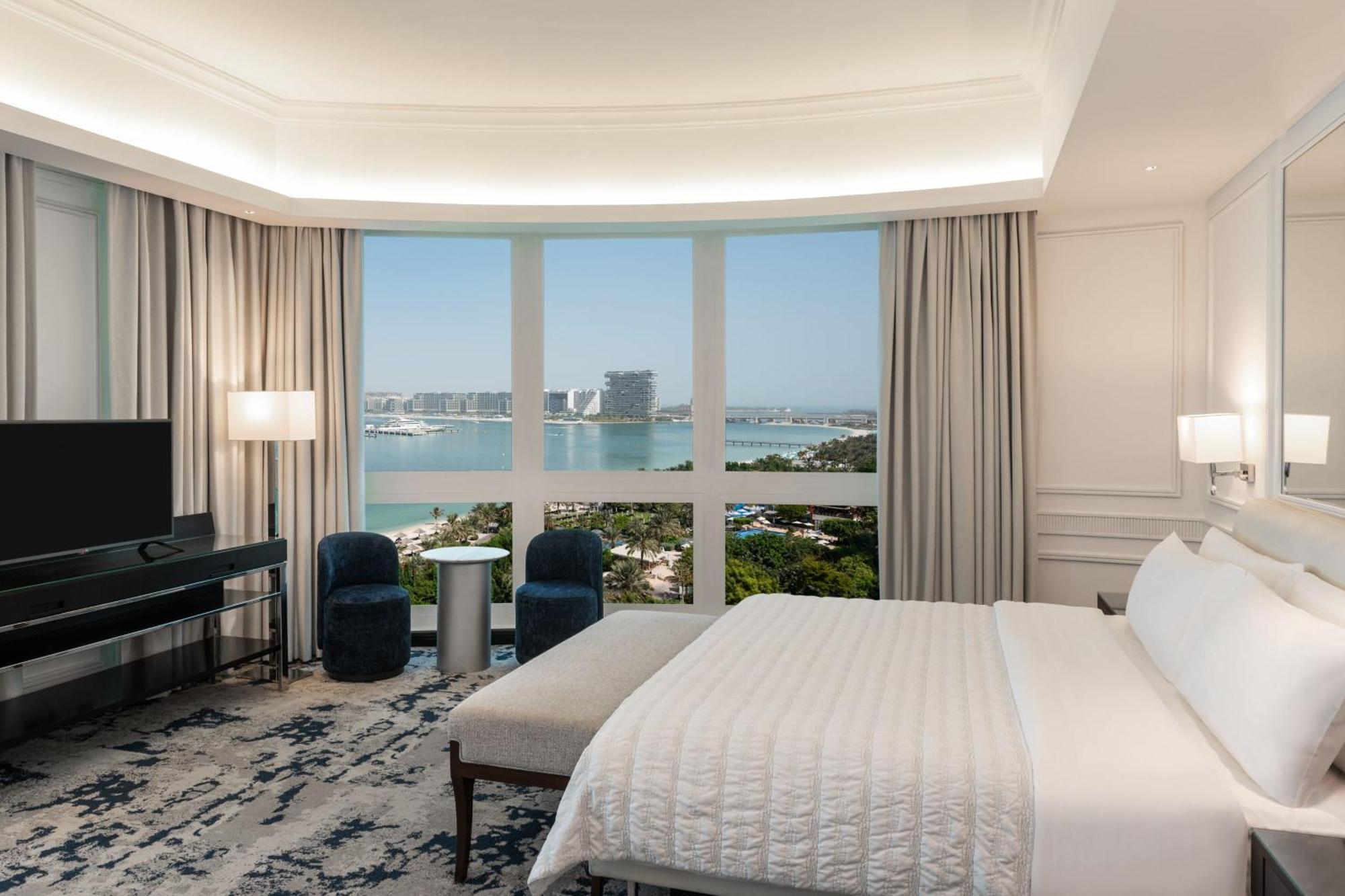 Le Meridien Mina Seyahi Beach & Waterpark 5*
