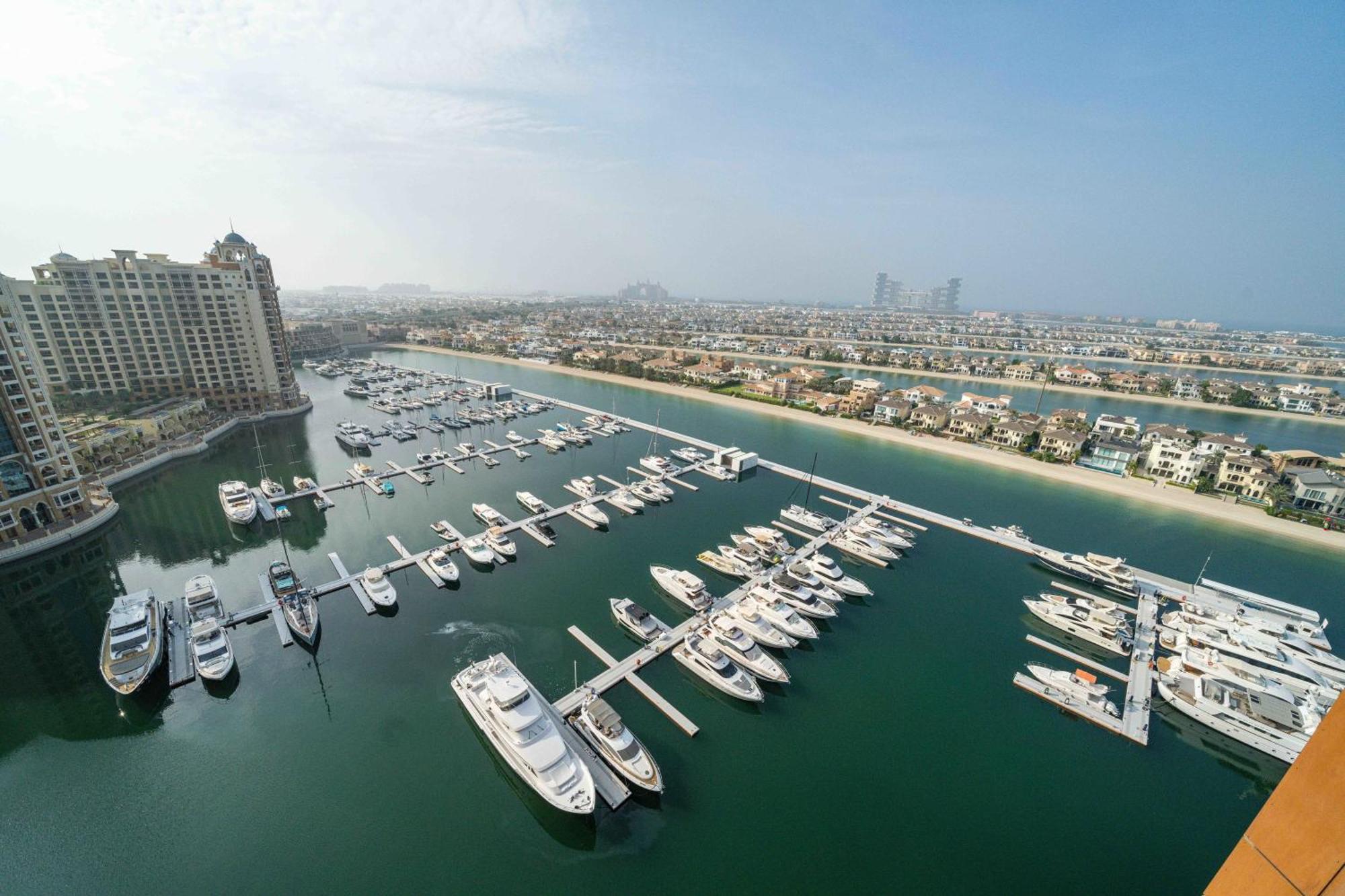 Exclusive Luxury 4 Bedroom Palm Penthouse Apartment