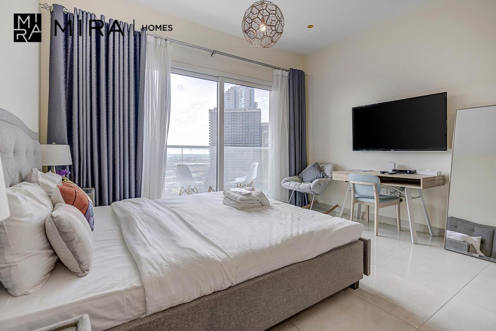 Apartamento Mira Homes - Lovely In Ag Tower With Free Parking