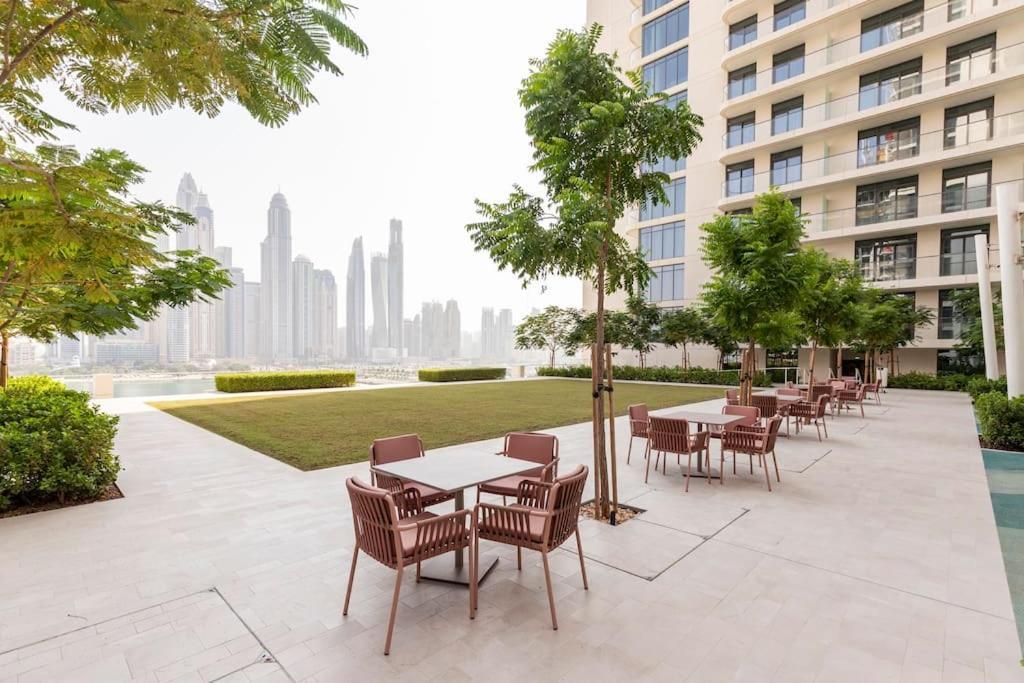 Apartment Luxury Beach Front 1br *