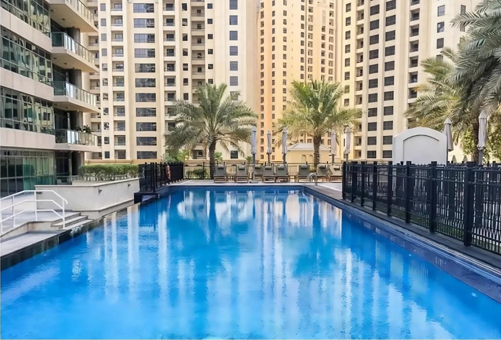 Apartment Marina Quays West, Marina - Mint *