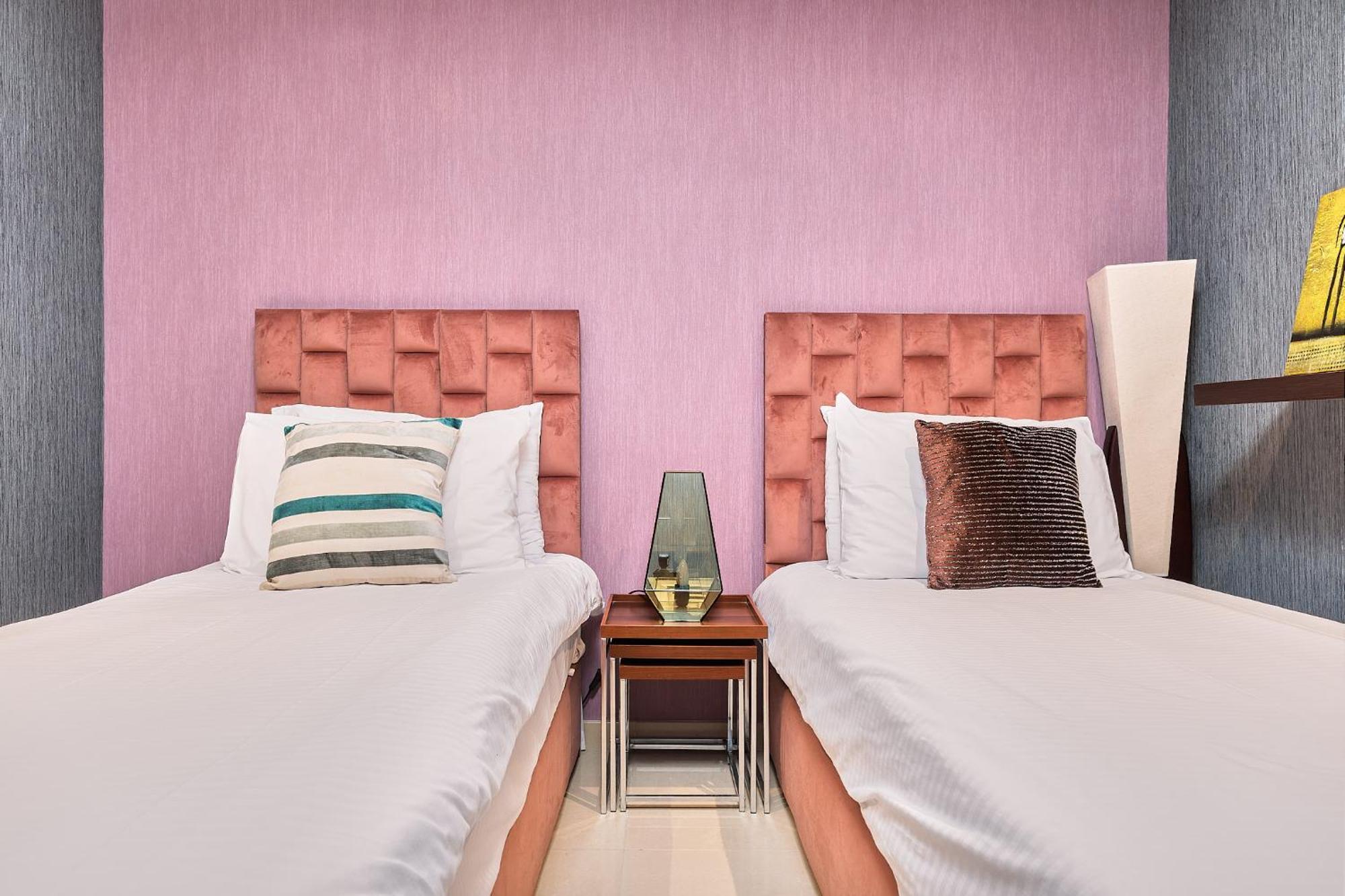 Daire Bellavista - 1 Bedroom - With Extra - Partial Fountain View Dubai