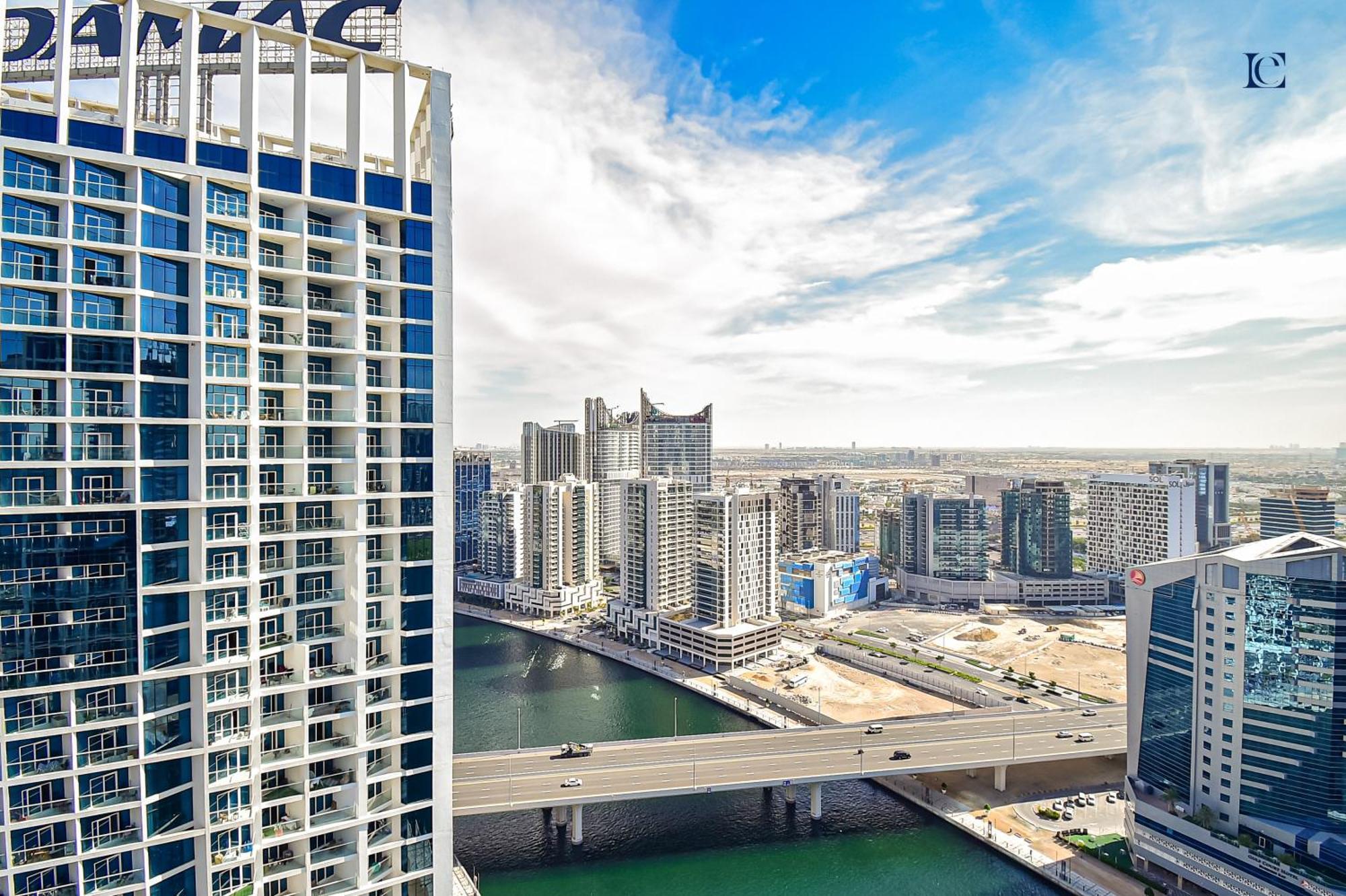 Luxury Escapes - Damac Maison Prive - Canal View Apts - Near Mall Apartment