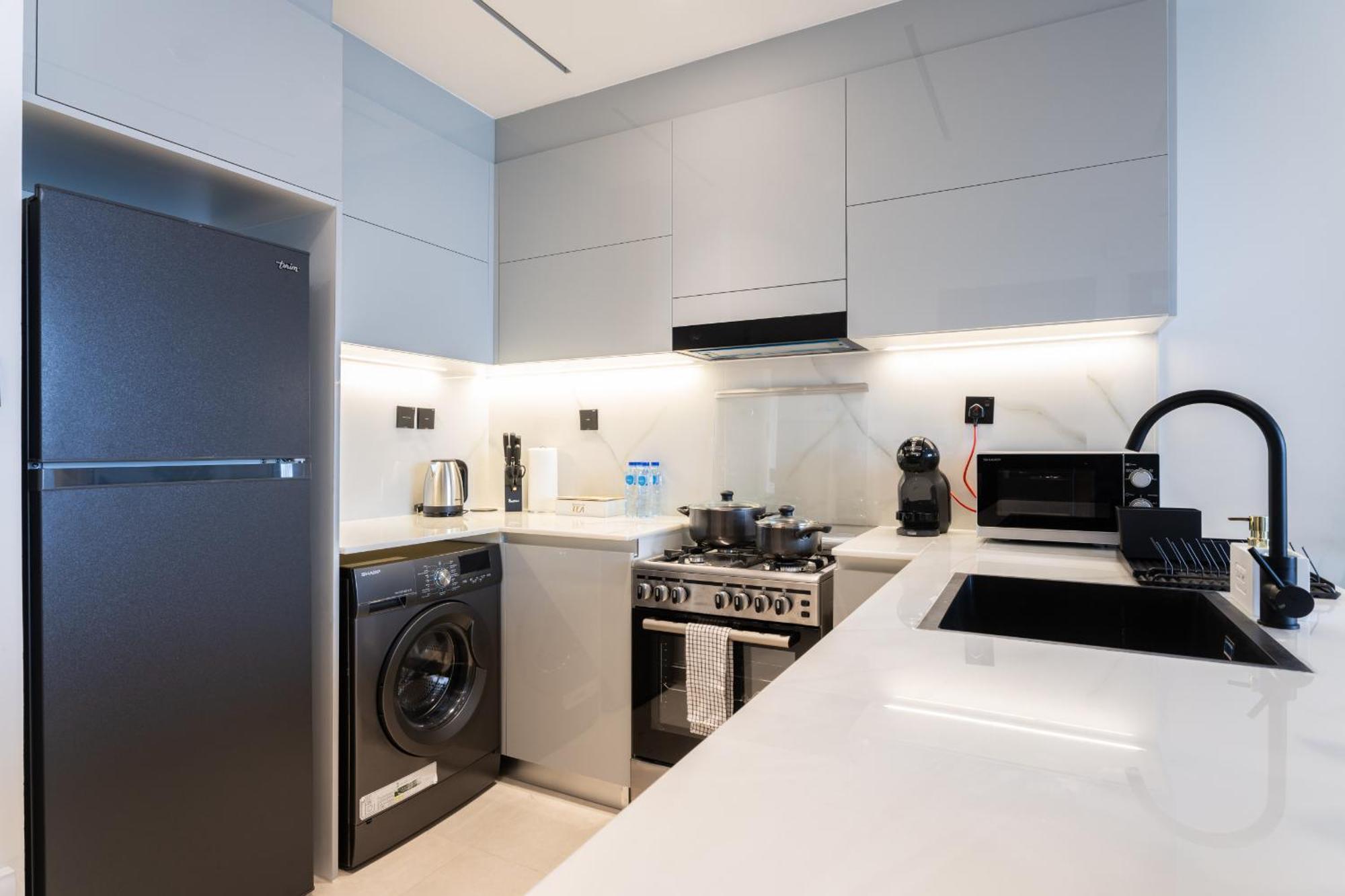 Apartment Easygo - Binghatti Canal Burj Khalifa View 1 Bedroom Dubai