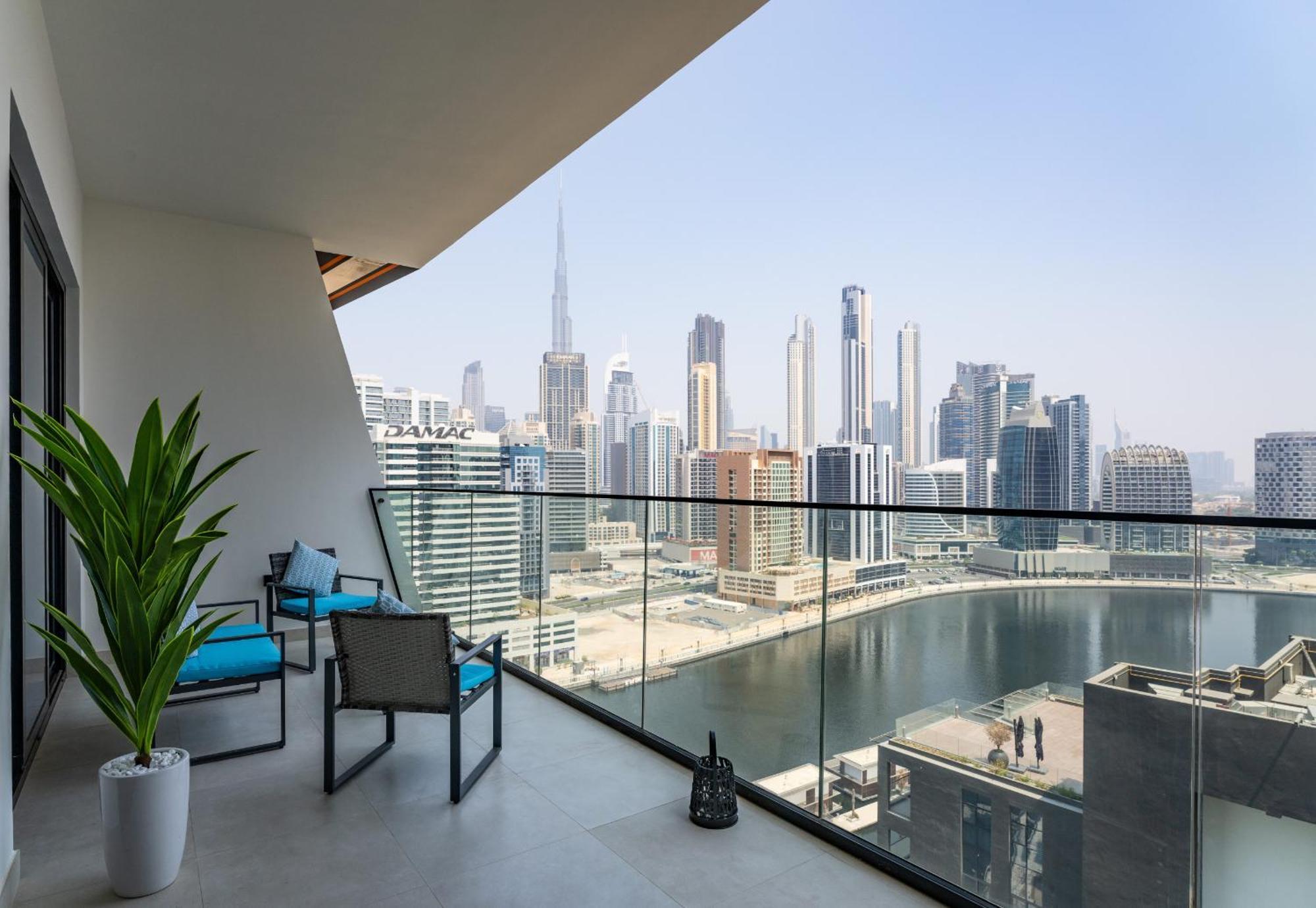 Easygo - Binghatti Canal Burj Khalifa View 1 Bedroom * Dubai