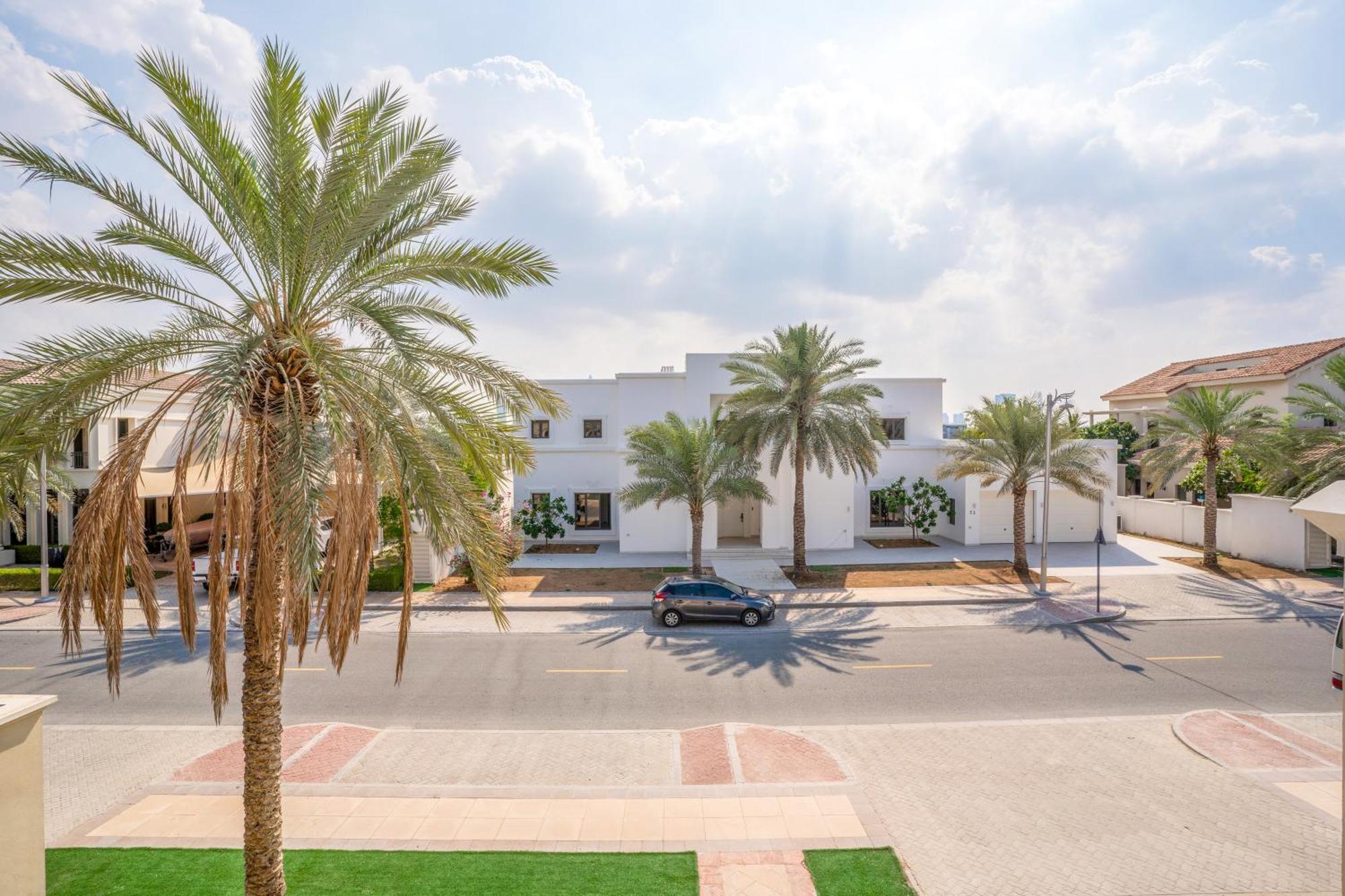 Vacay Lettings -private Pool & Beach At Palm Jumeirah Villa Dubai