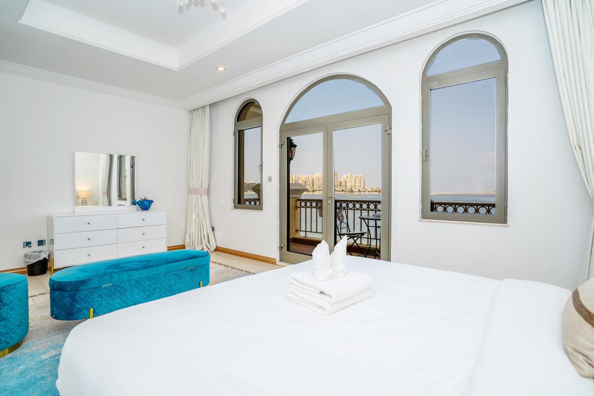 Vacay Lettings -private Pool & Beach At Palm Jumeirah Villa Dubai