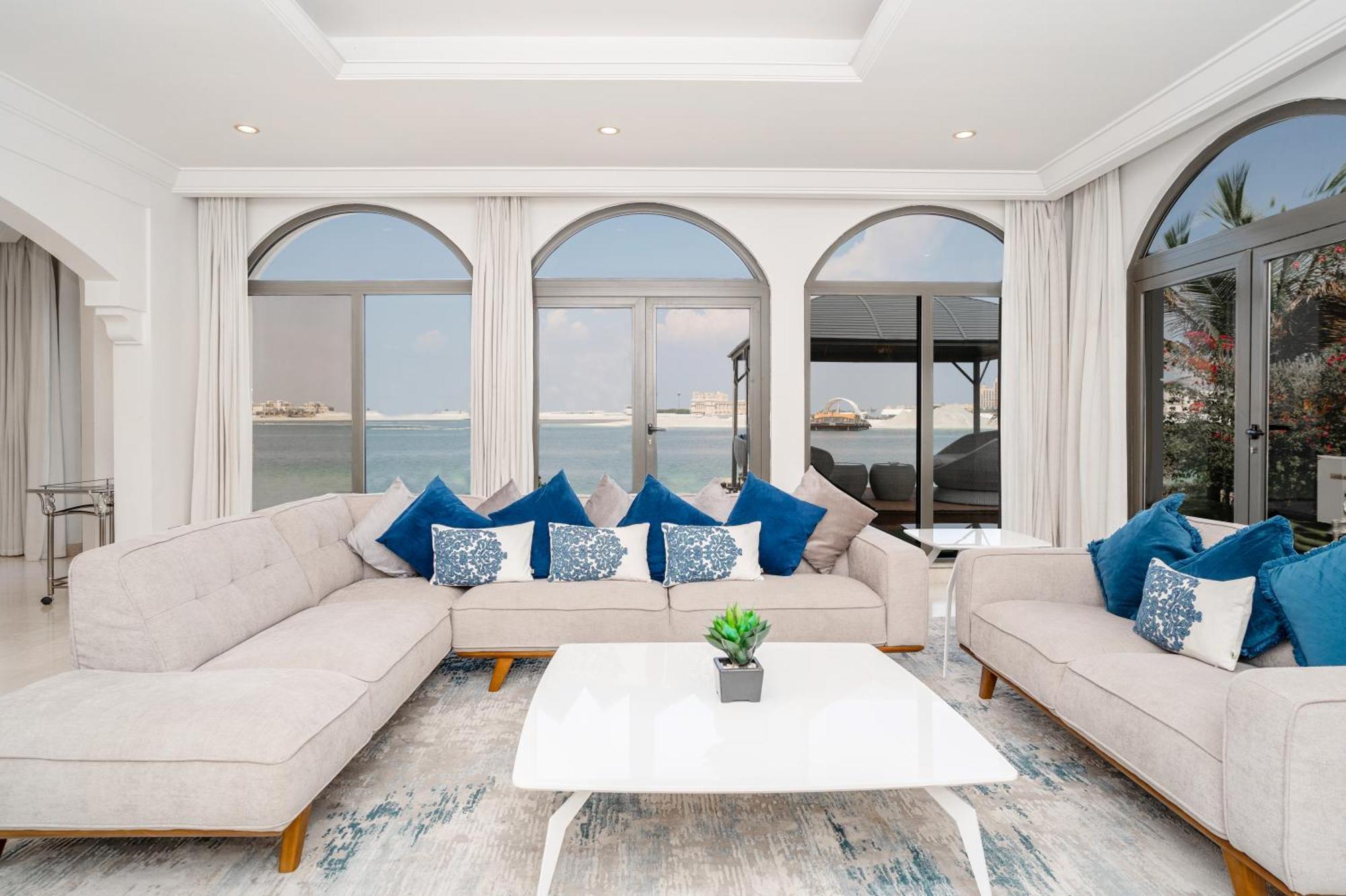 Vacay Lettings -private Pool & Beach At Palm Jumeirah Dubai