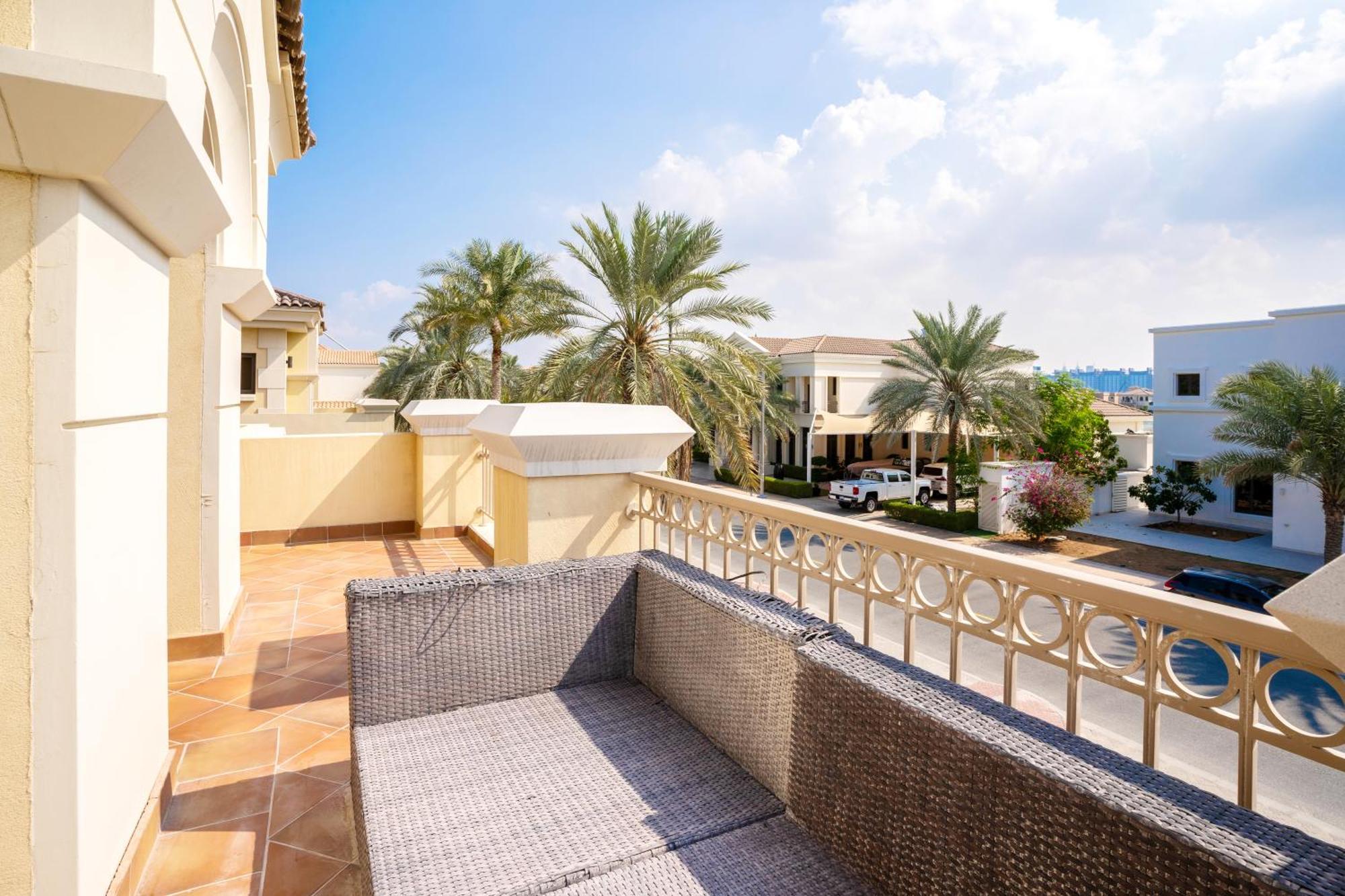 Villa Vacay Lettings -private Pool & Beach At Palm Jumeirah Dubai
