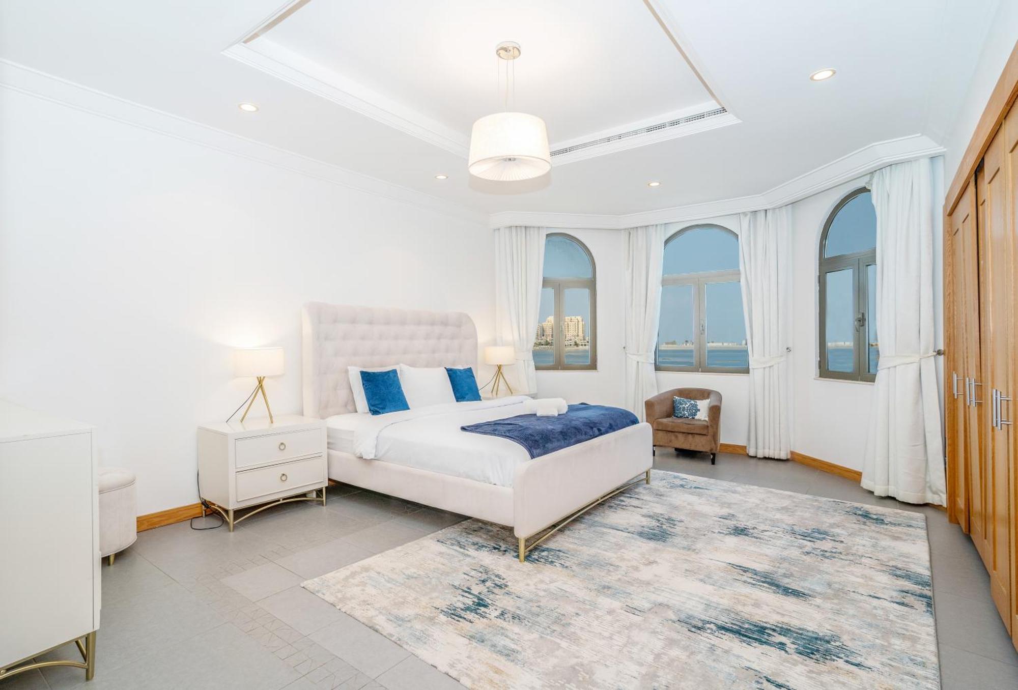Vacay Lettings -private Pool & Beach At Palm Jumeirah * Dubai