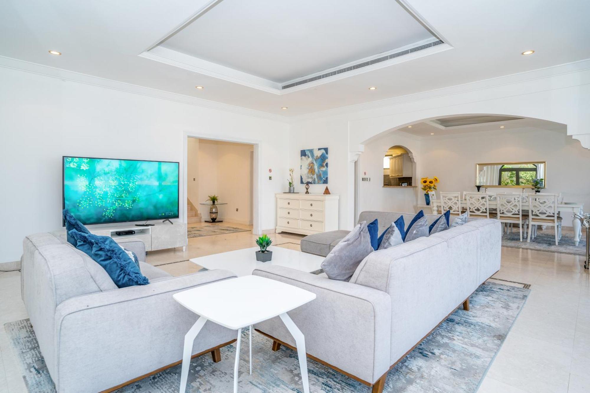 Villa Vacay Lettings -private Pool & Beach At Palm Jumeirah Dubai