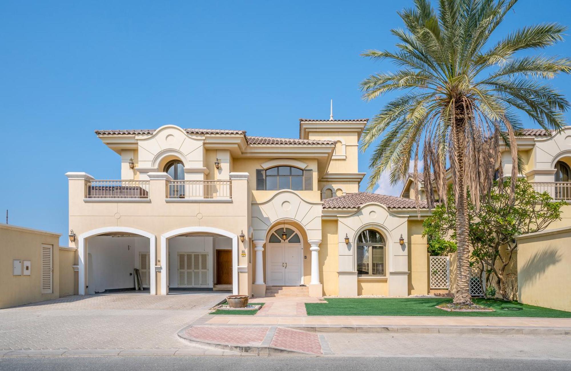 Vacay Lettings -private Pool & Beach At Palm Jumeirah * Dubai