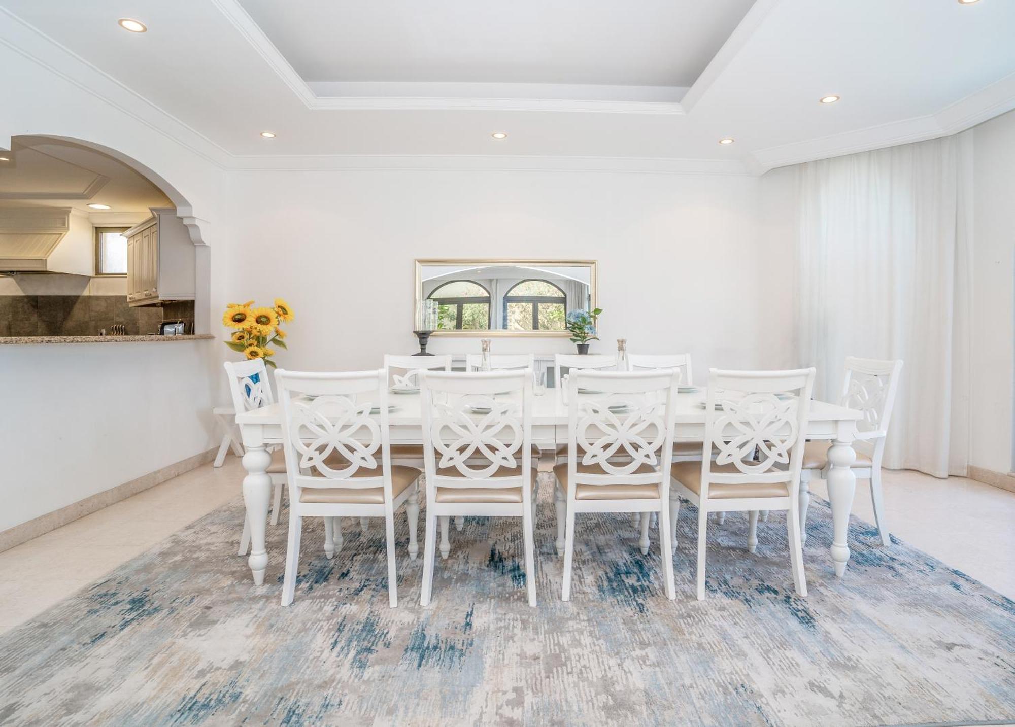 Vacay Lettings -private Pool & Beach At Palm Jumeirah * Dubai