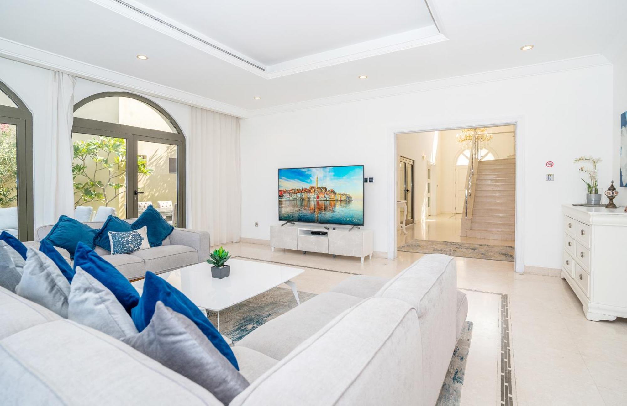 Vacay Lettings -private Pool & Beach At Palm Jumeirah Dubai