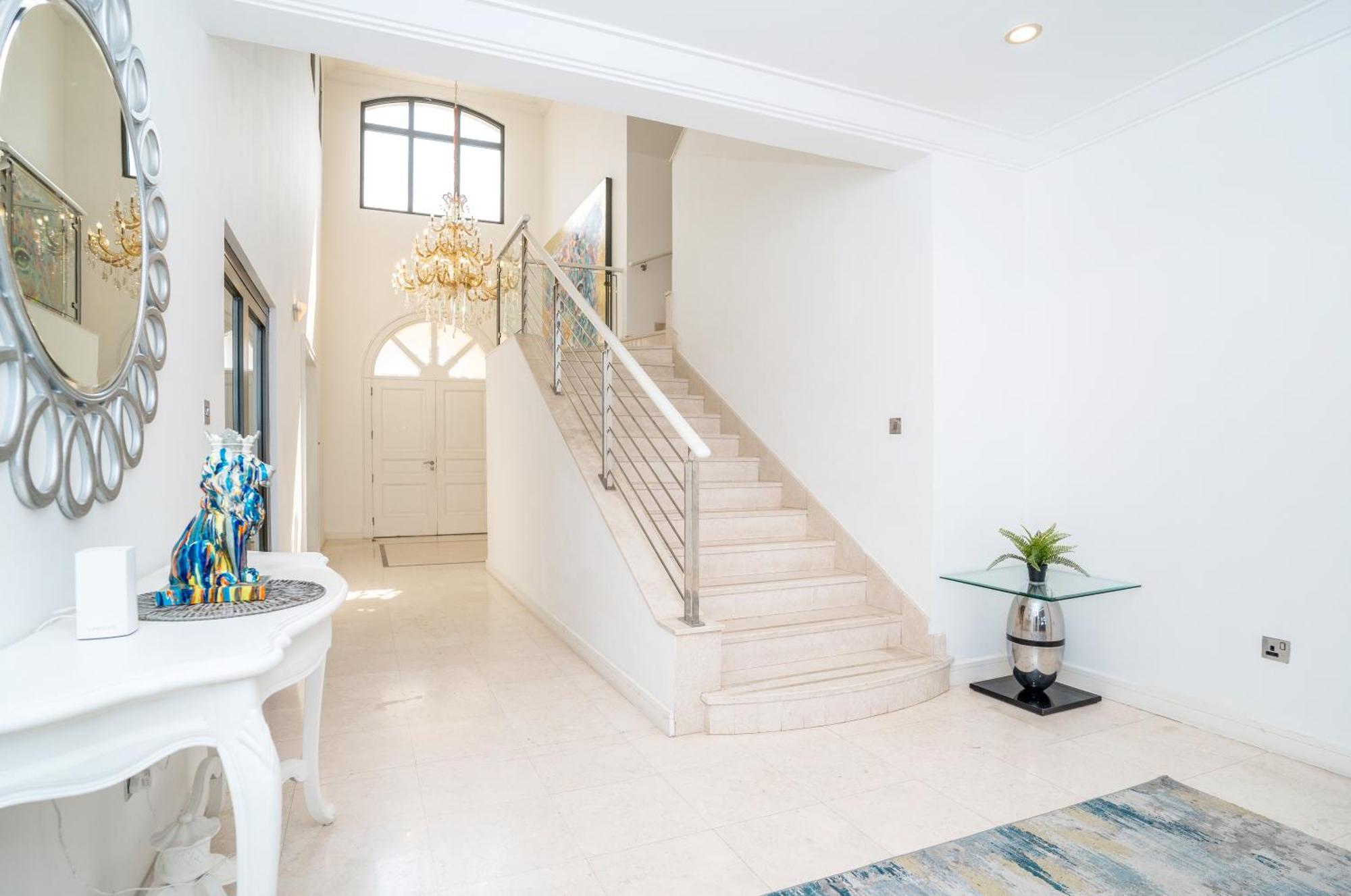 Vacay Lettings -private Pool & Beach At Palm Jumeirah Dubai