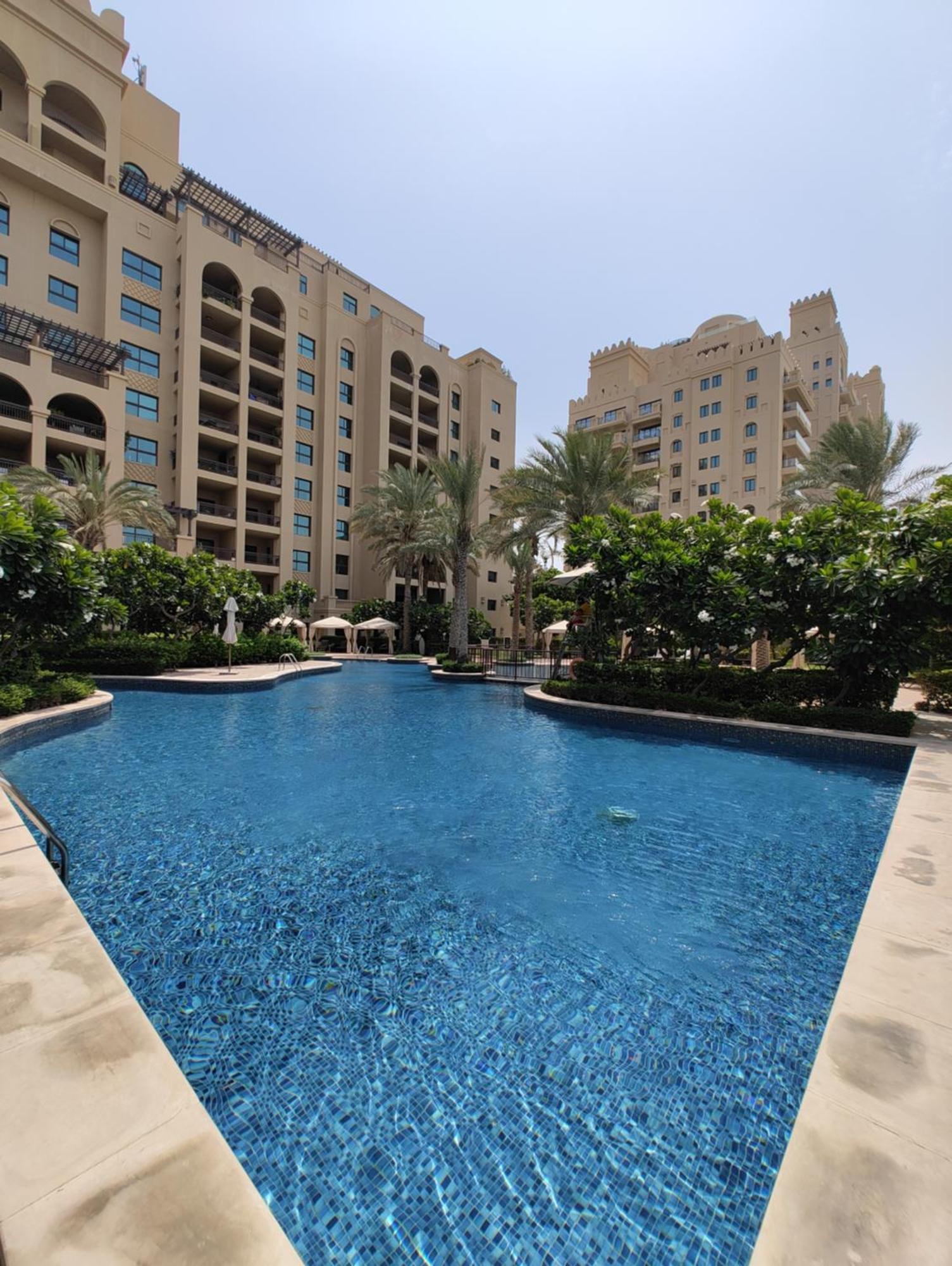Fairmont Residences The Palm: Beachfront Luxury With Designer Terrace Apartment *