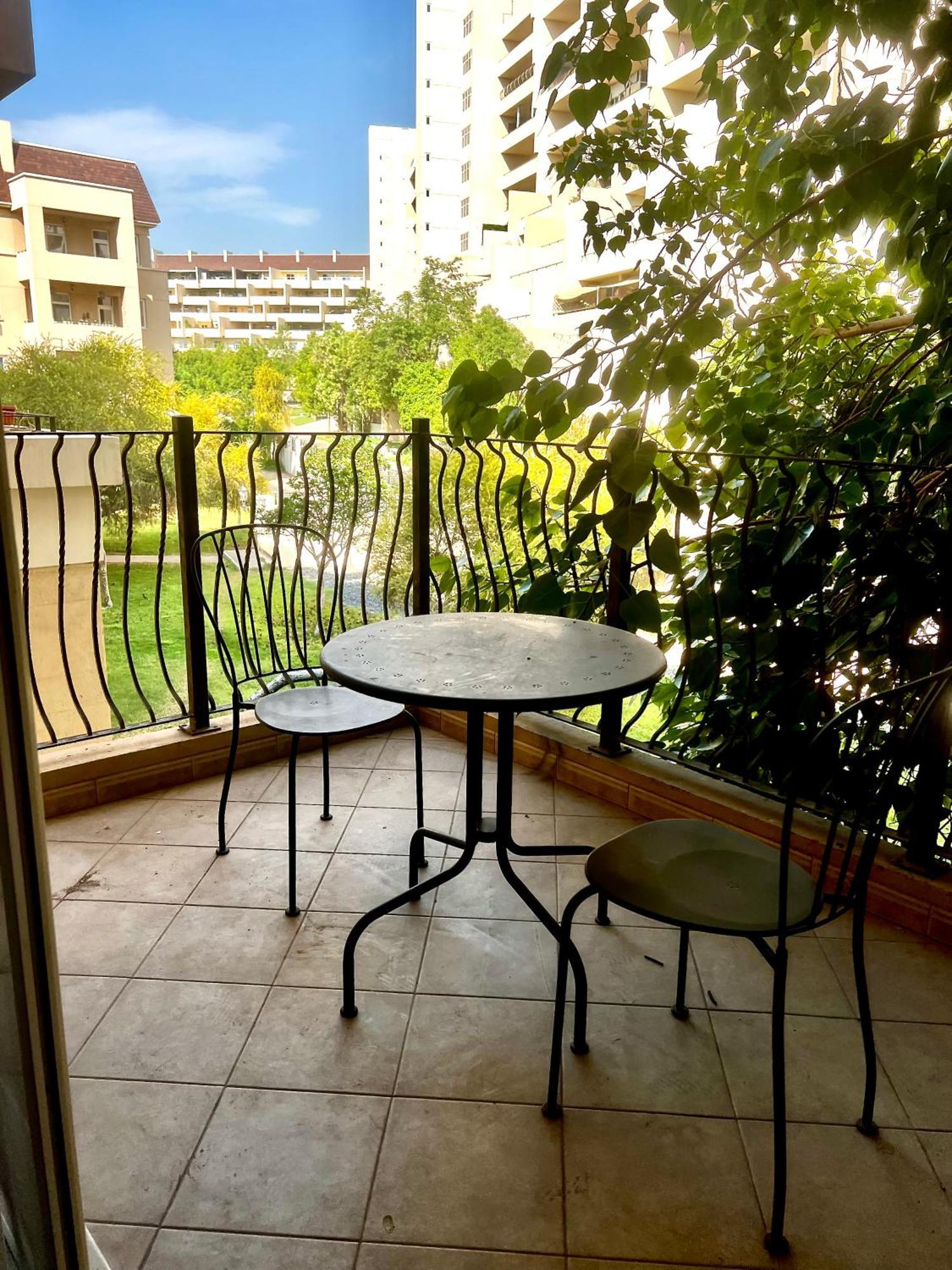 Norton Court Apt Motorcity Apartment *