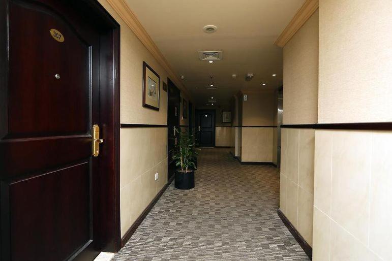 Signature Deira Hotel 3*