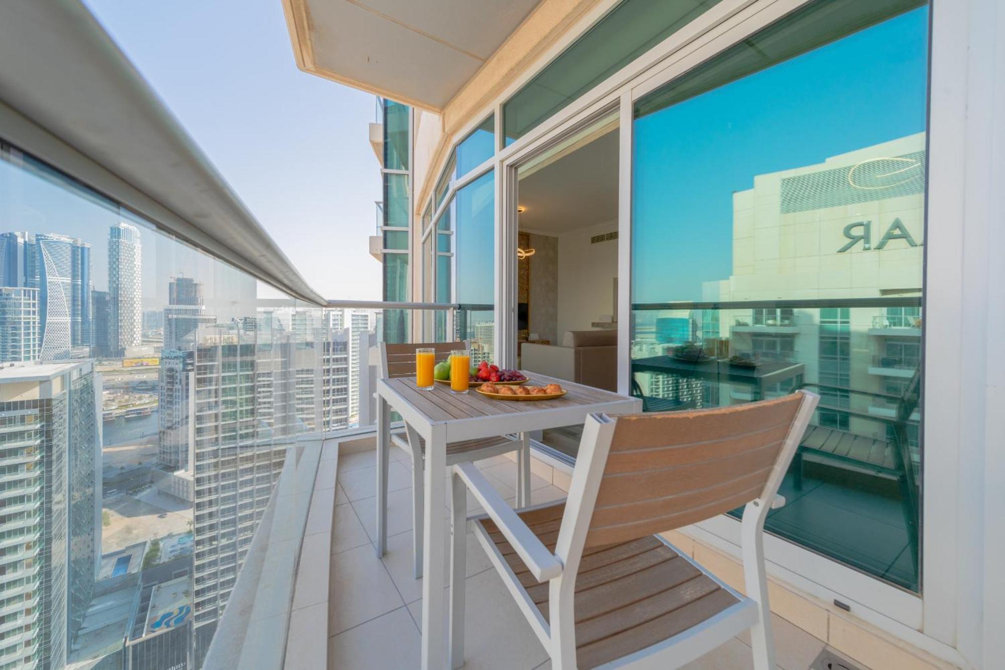 Boutique Living - Burj Views - Renovated Daire Dubai
